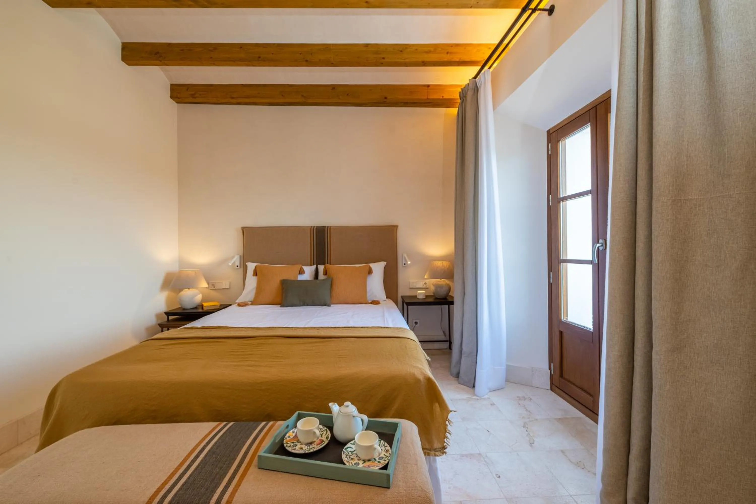 Bed in Casa Aura Hotel