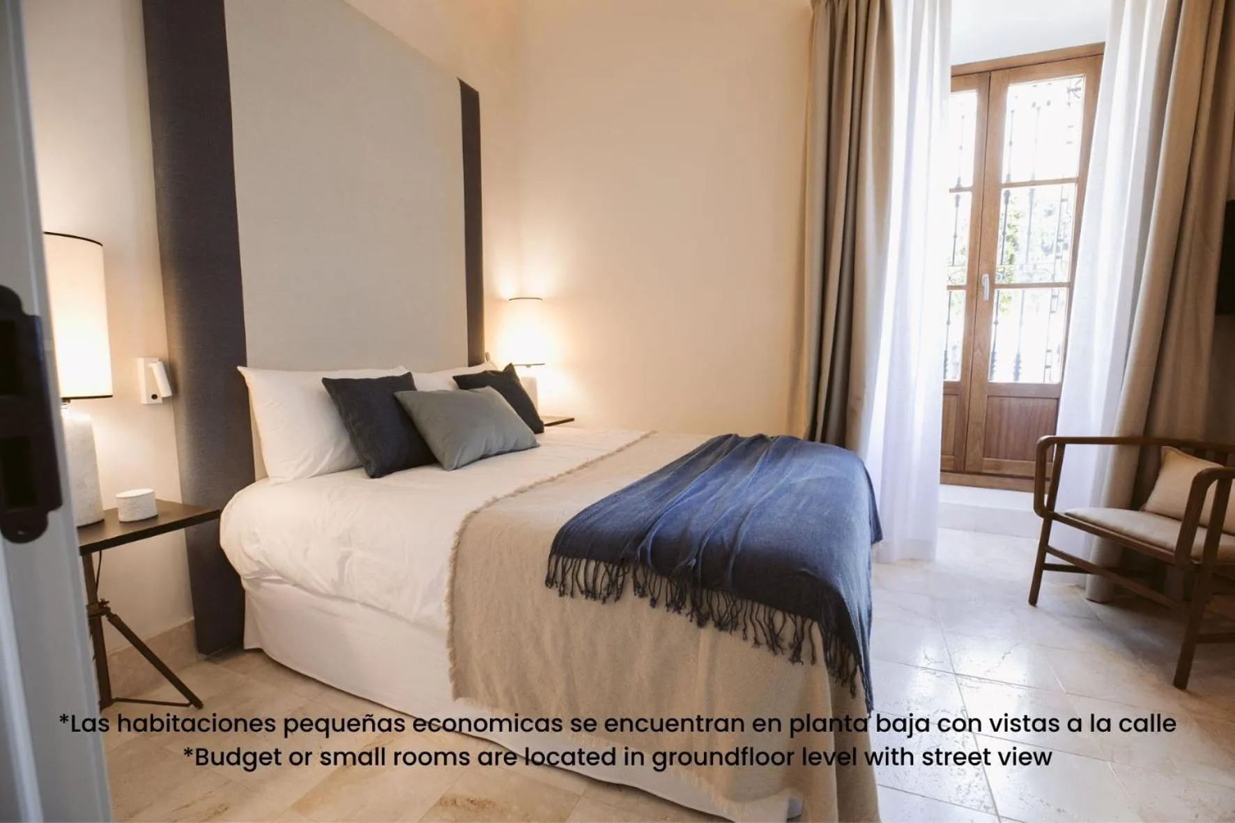 Photo of the whole room, Bed in Casa Aura Hotel