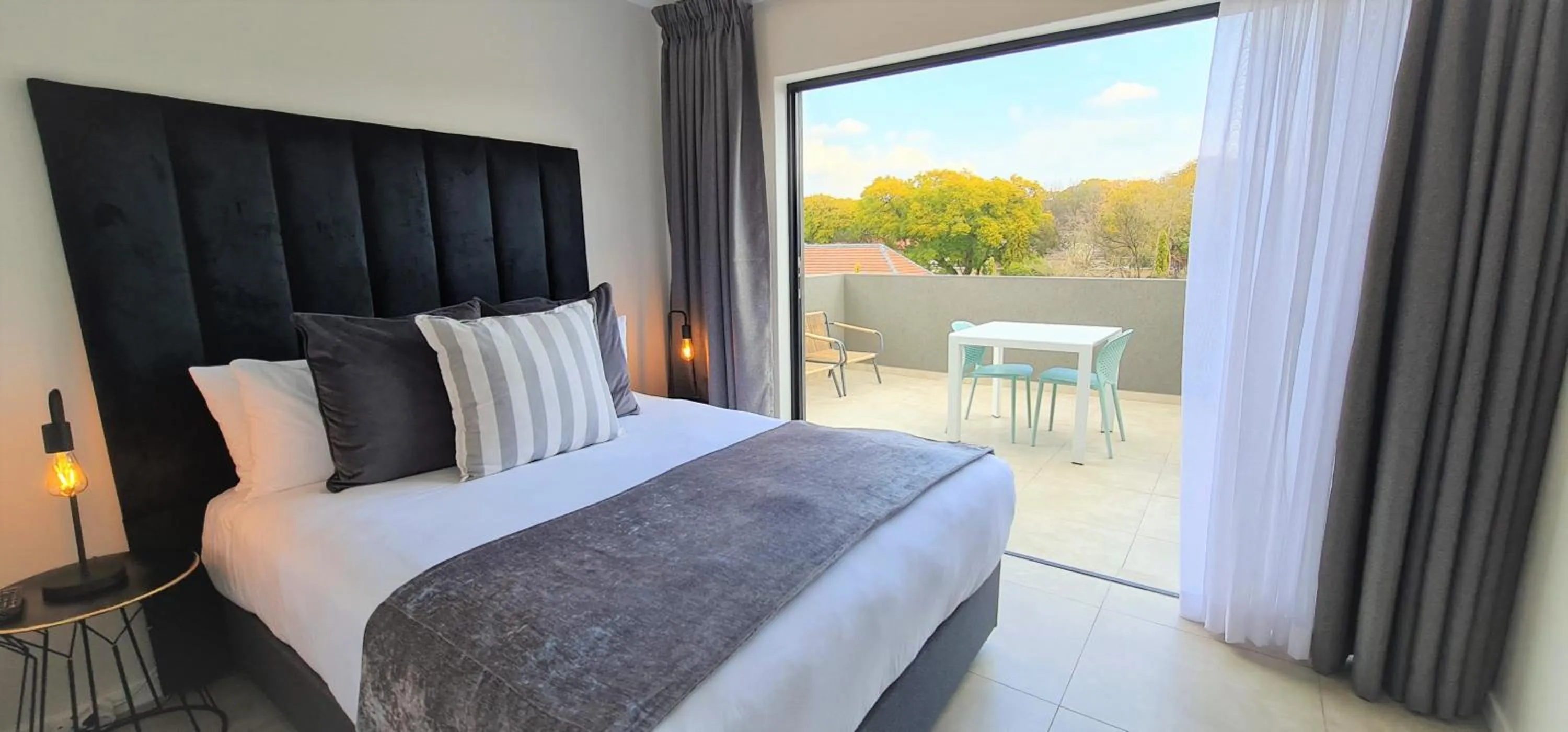 Bed in MINT Apartments Greenside