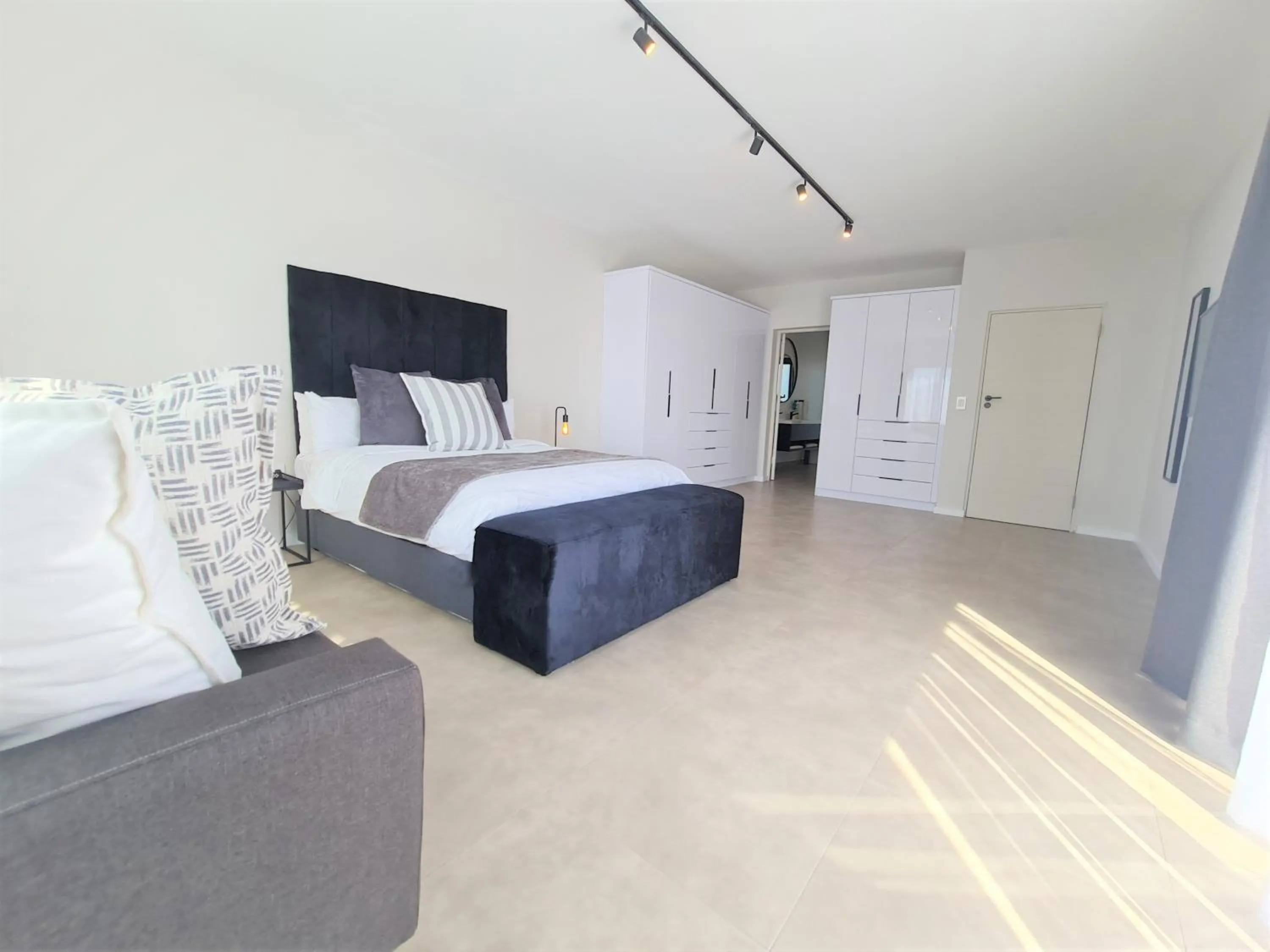 Bed in MINT Apartments Greenside