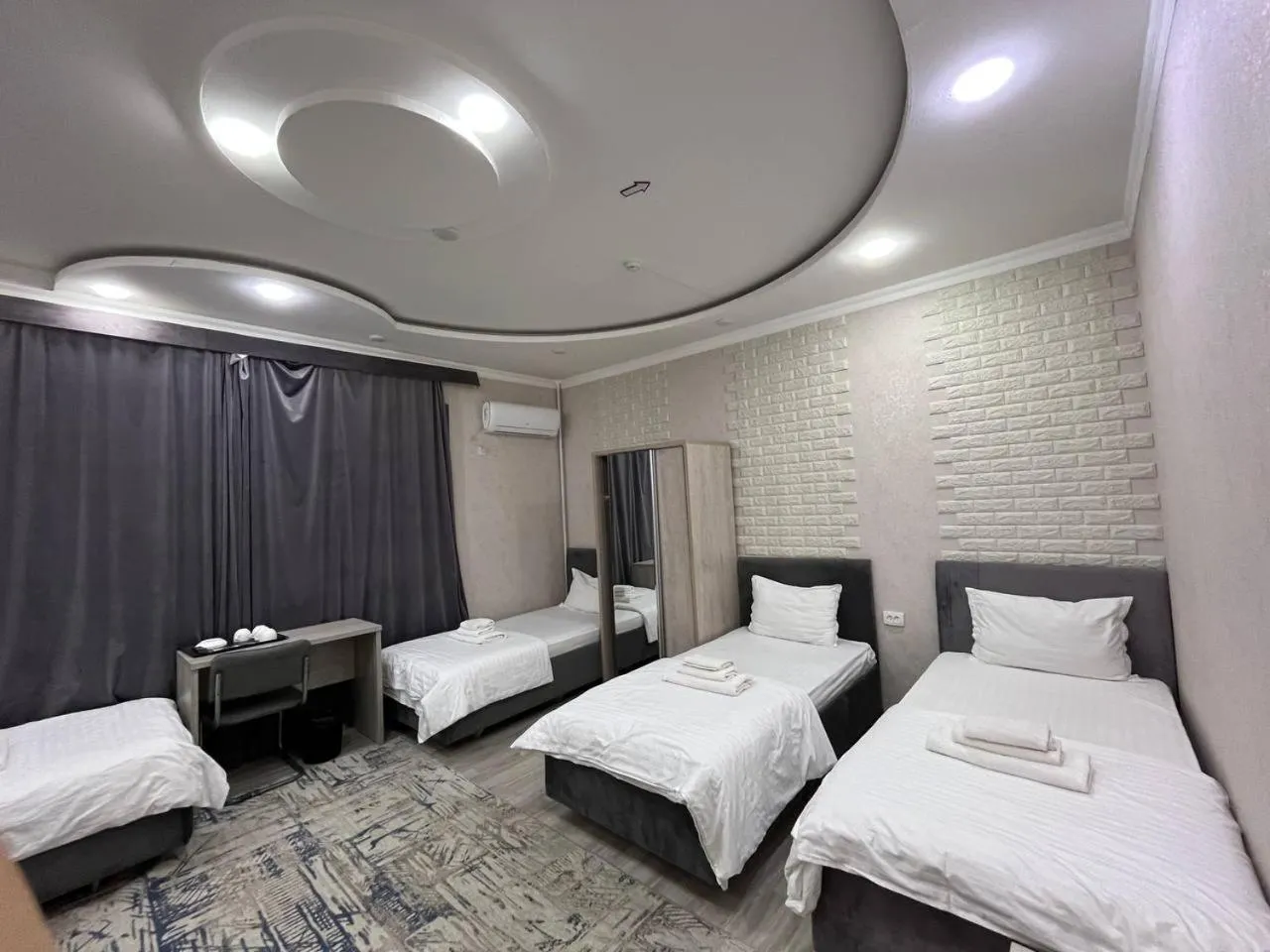 Bed in Hotel Shosh Boutique