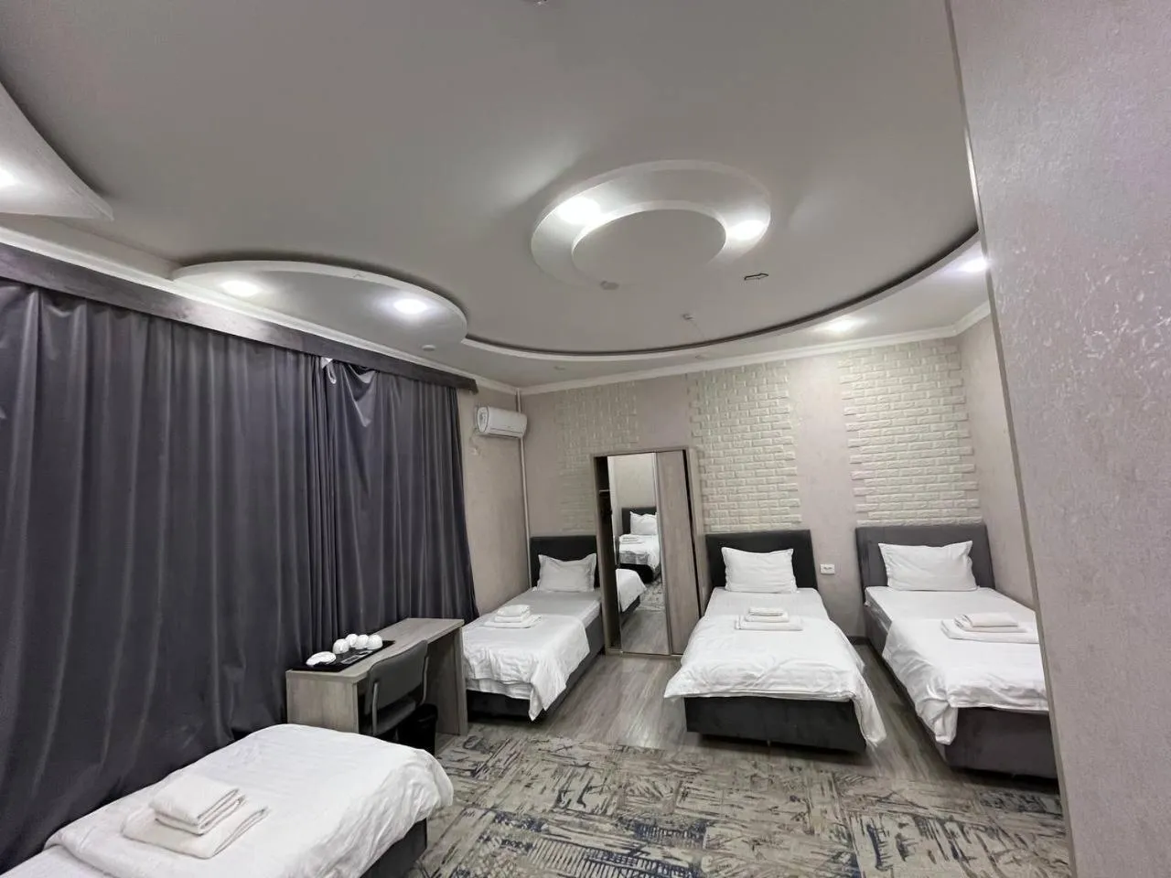 Bed in Hotel Shosh Boutique