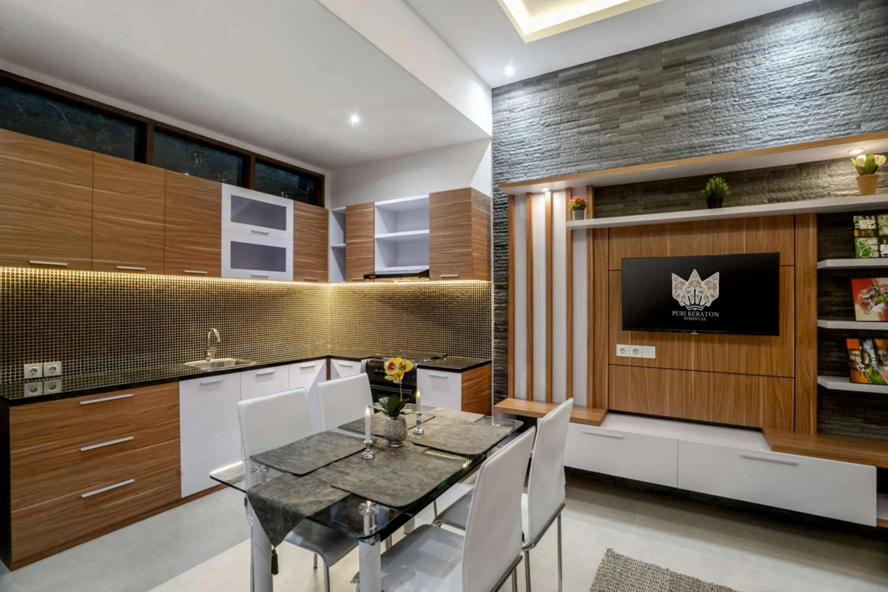 Kitchen or kitchenette in Puri Keraton Seminyak