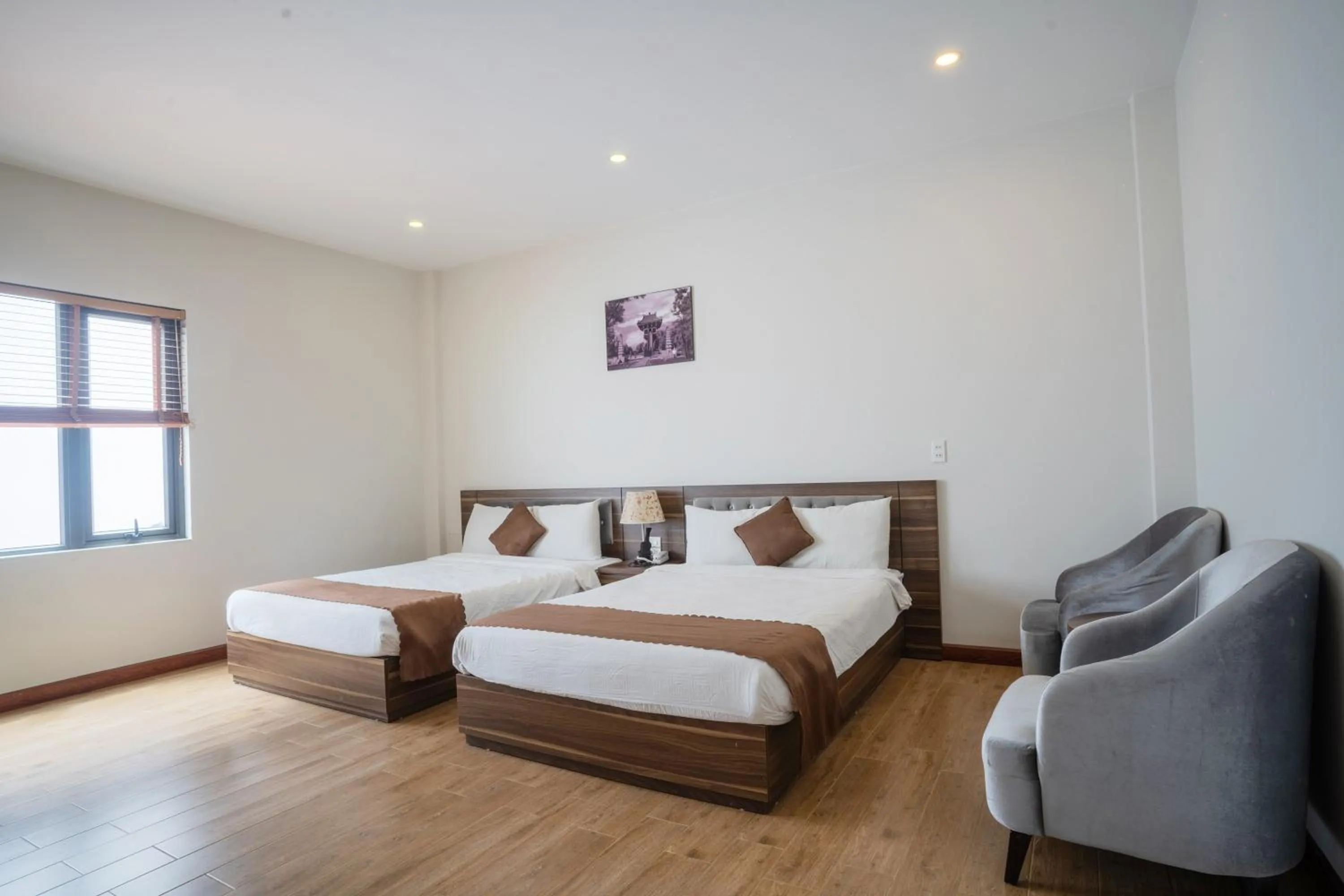 Living room, Bed in Mai Khanh Hotel