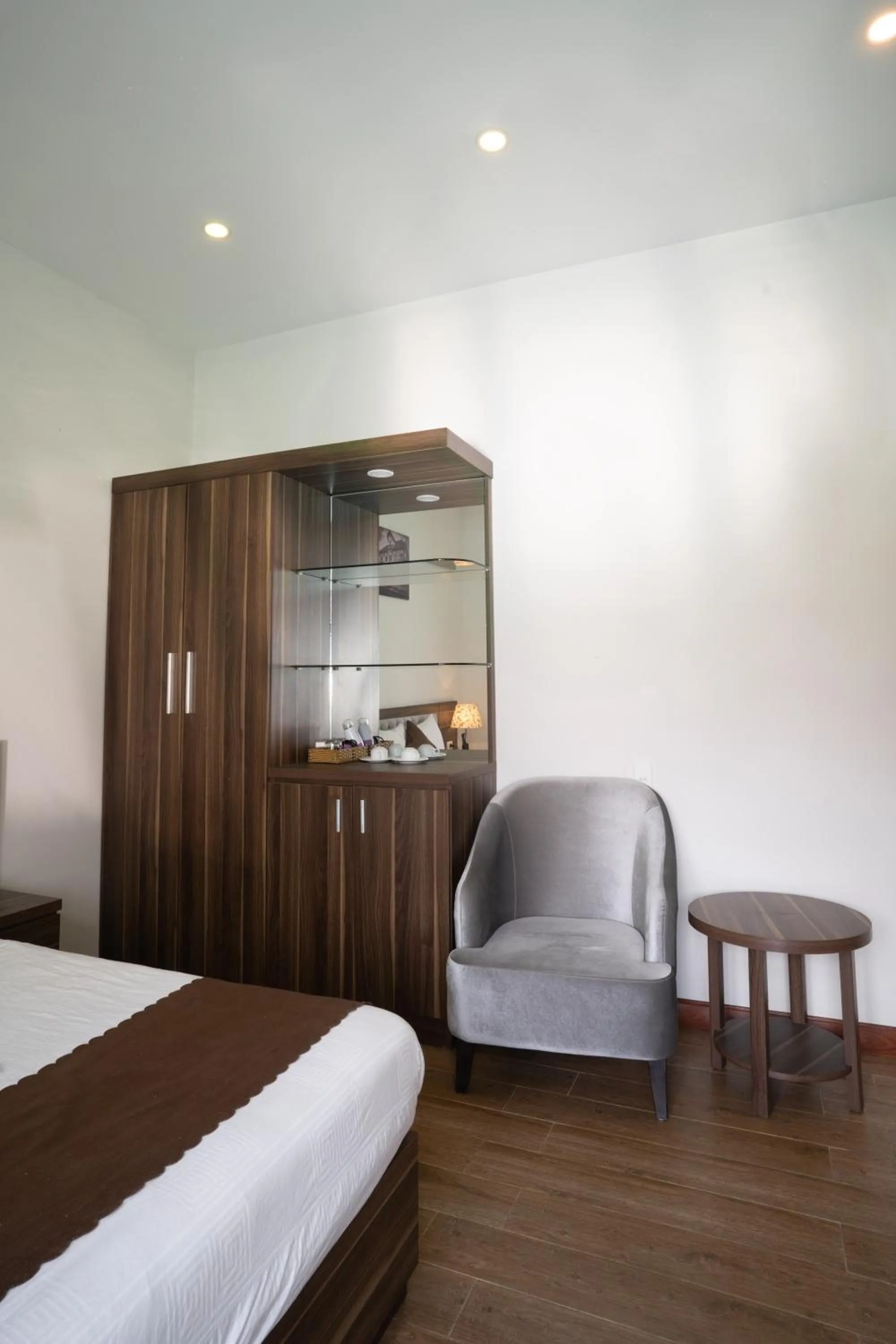 Bedroom, Bed in Mai Khanh Hotel