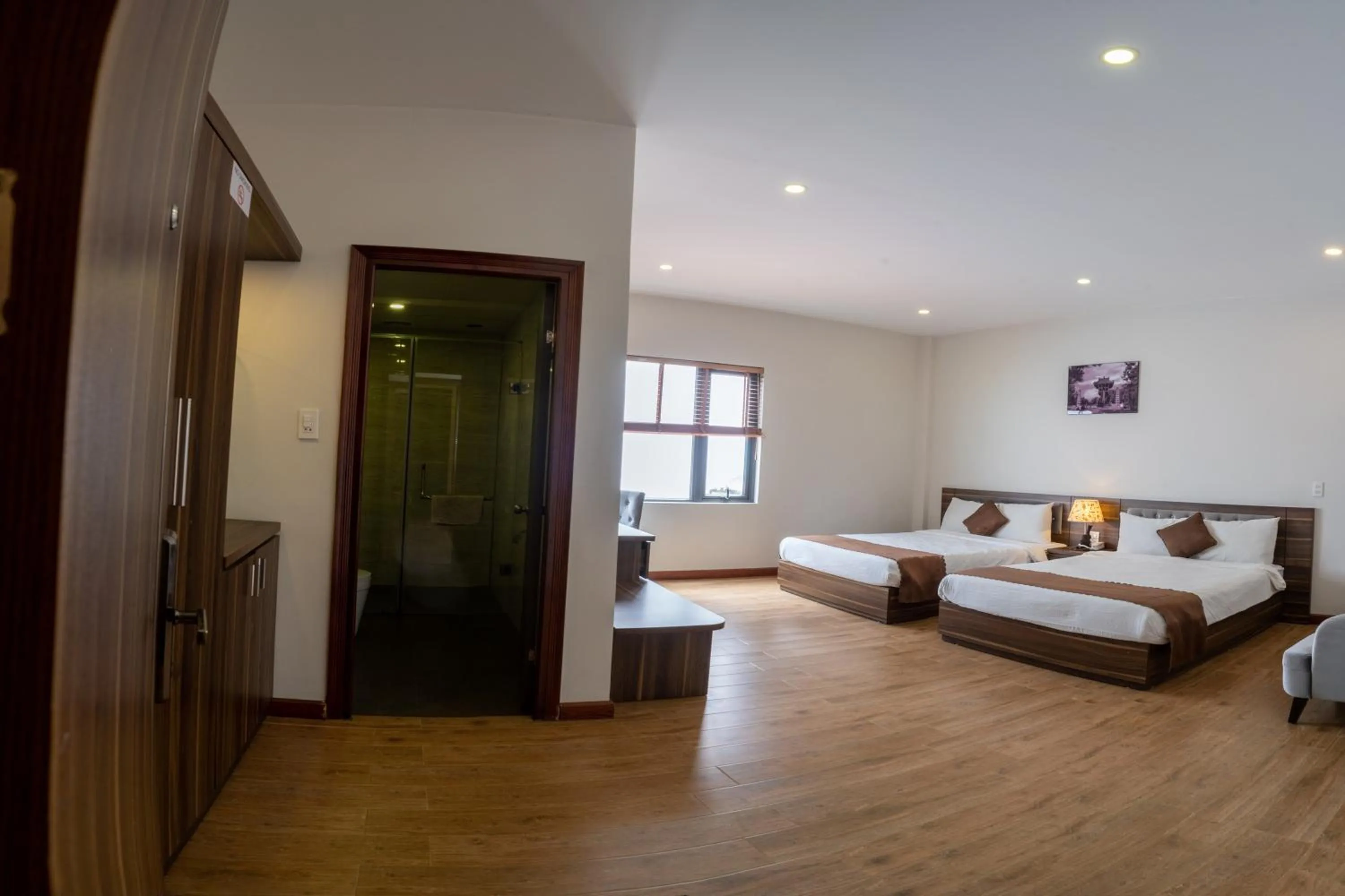 Bedroom, Bed in Mai Khanh Hotel