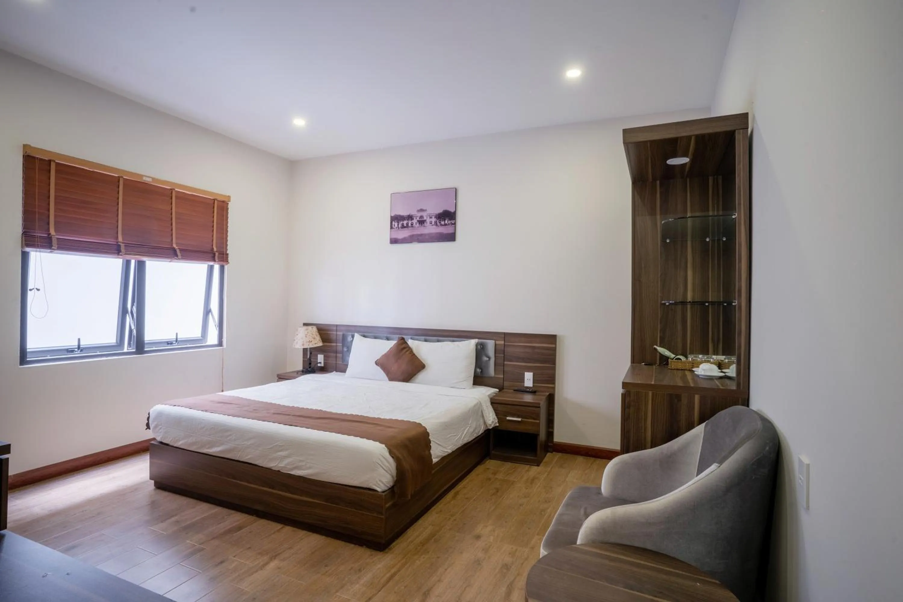 Bedroom, Bed in Mai Khanh Hotel