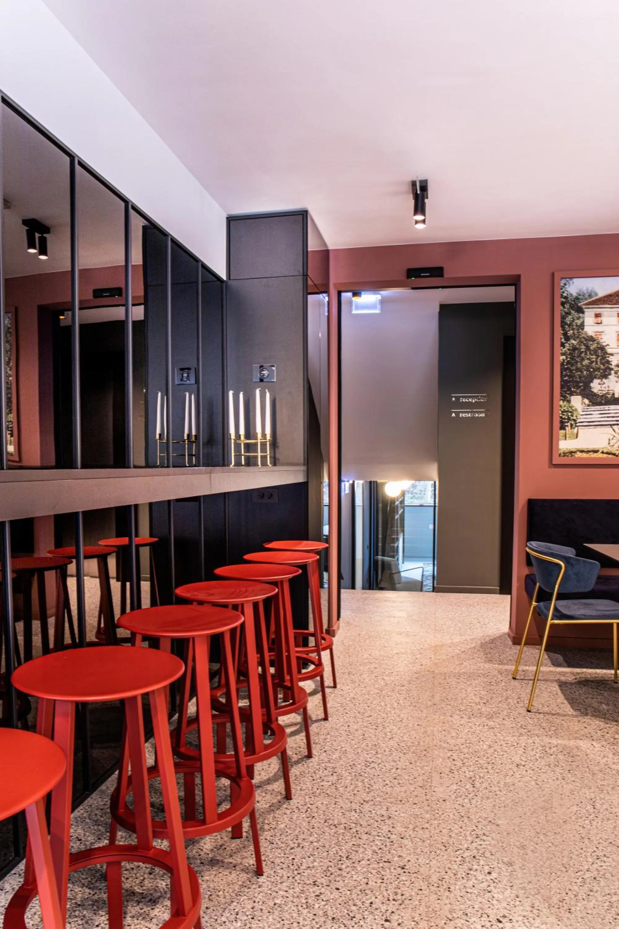 Restaurant/places to eat in Hotel Čad