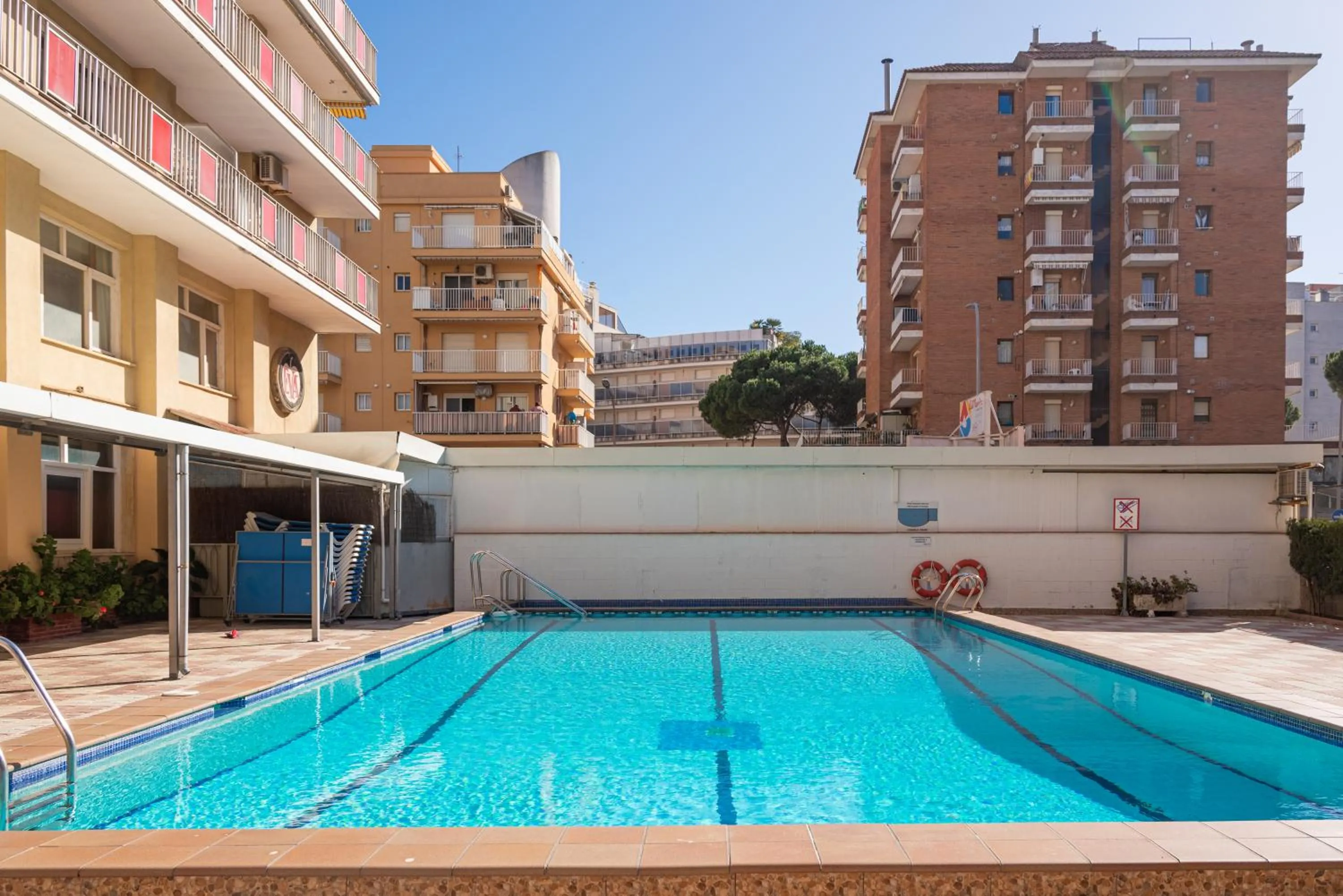 Swimming pool in Apartamento Consul Park