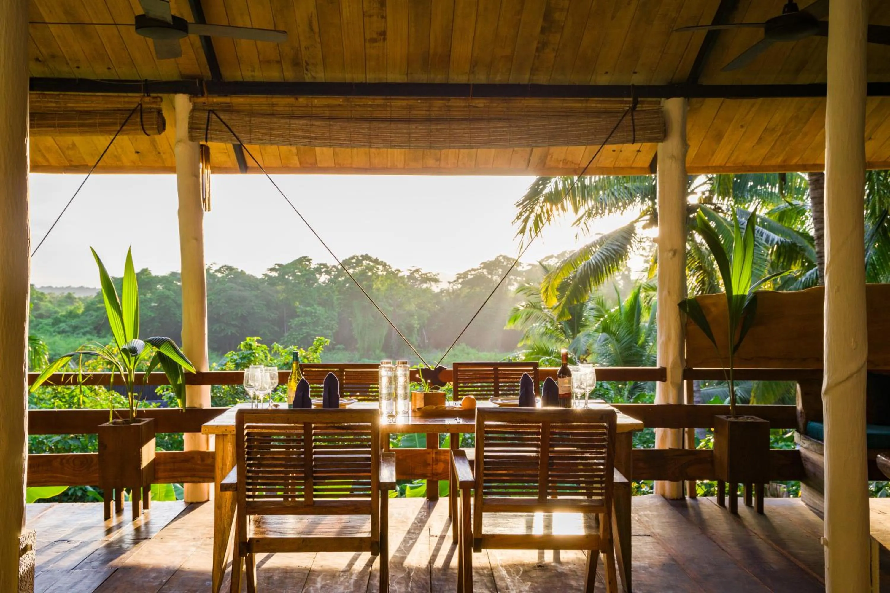 Restaurant/places to eat in Satya Boutique Resort & Spa