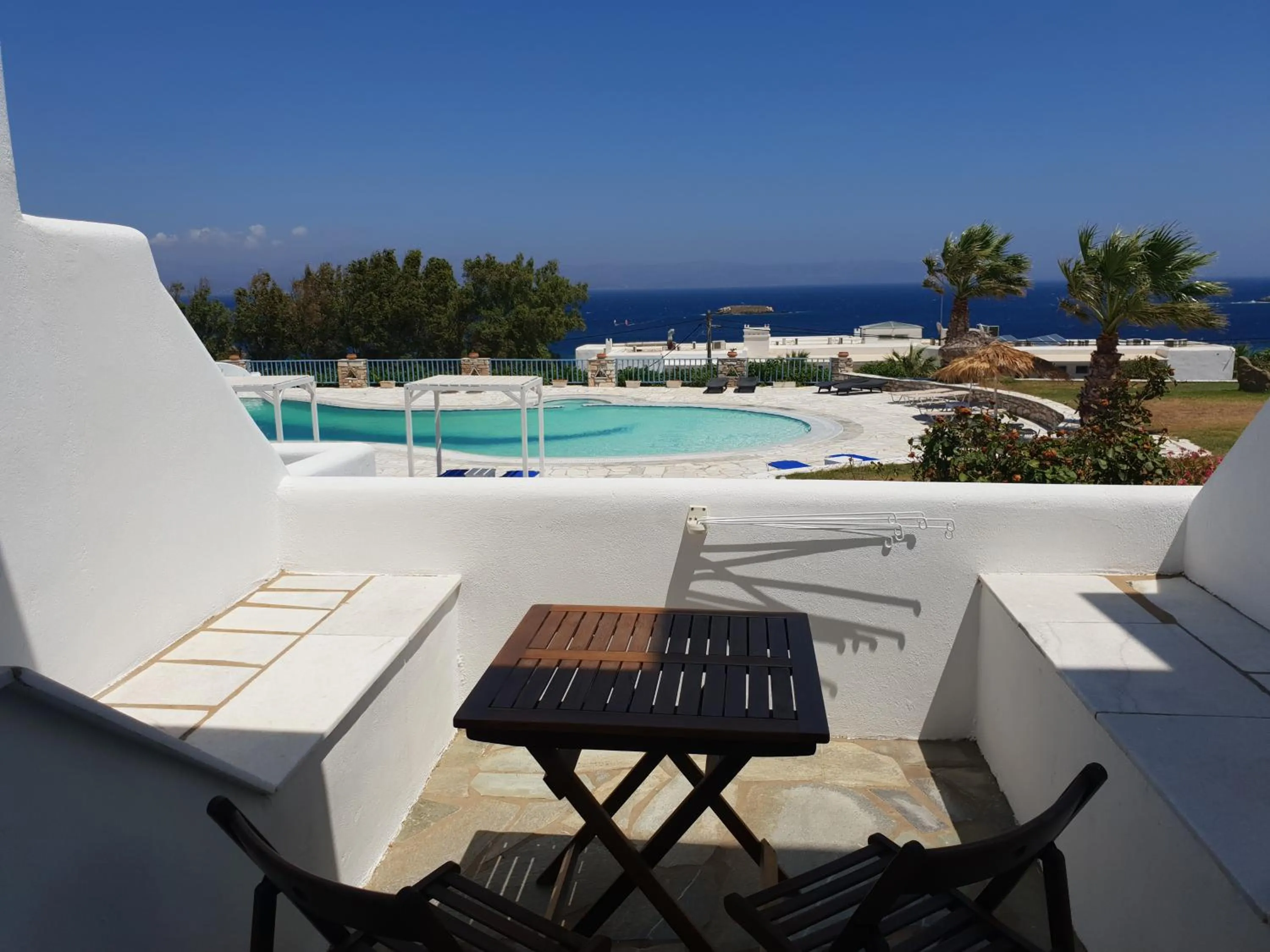 Captain's Rocks Hotel