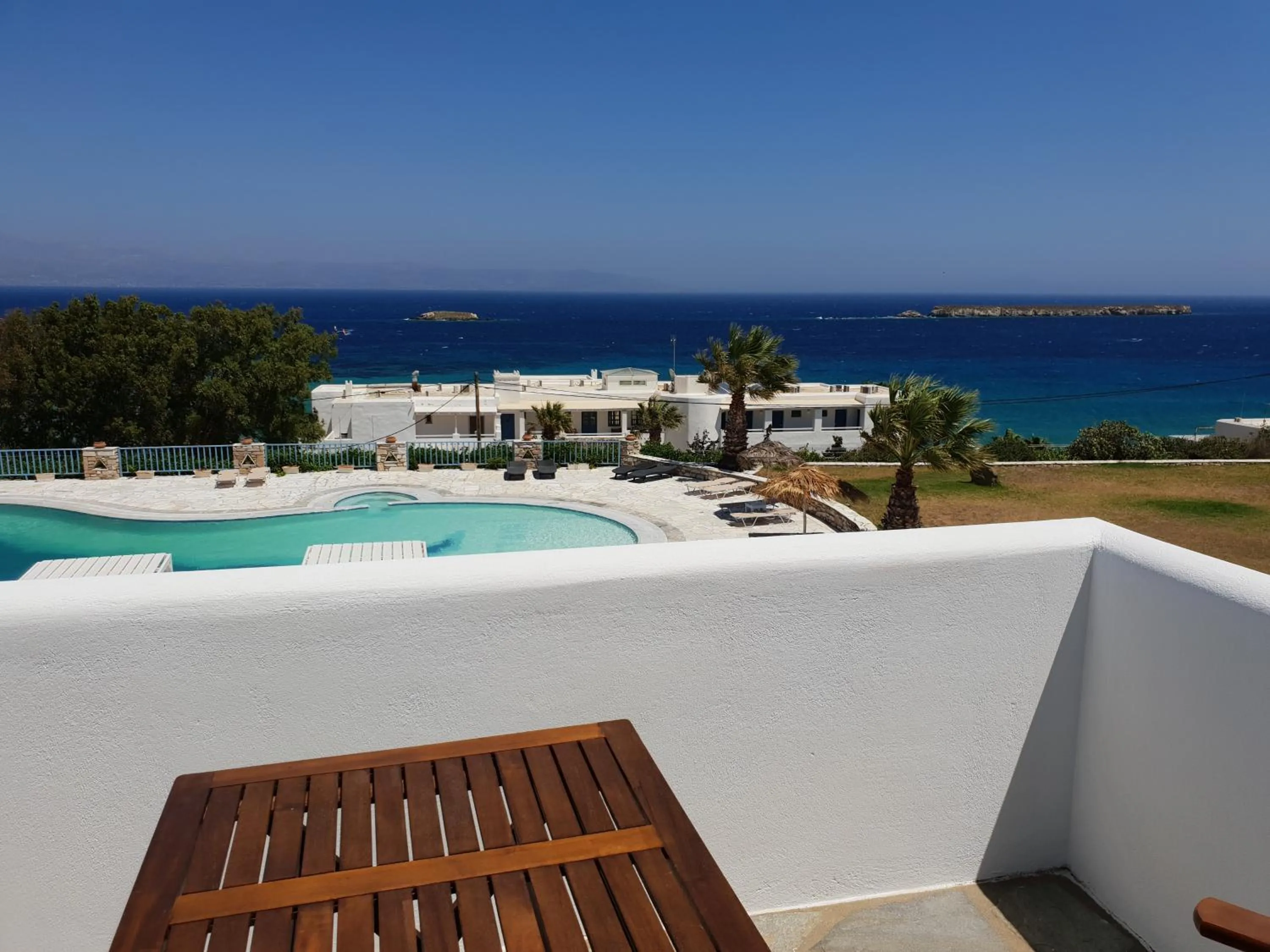 Captain's Rocks Hotel