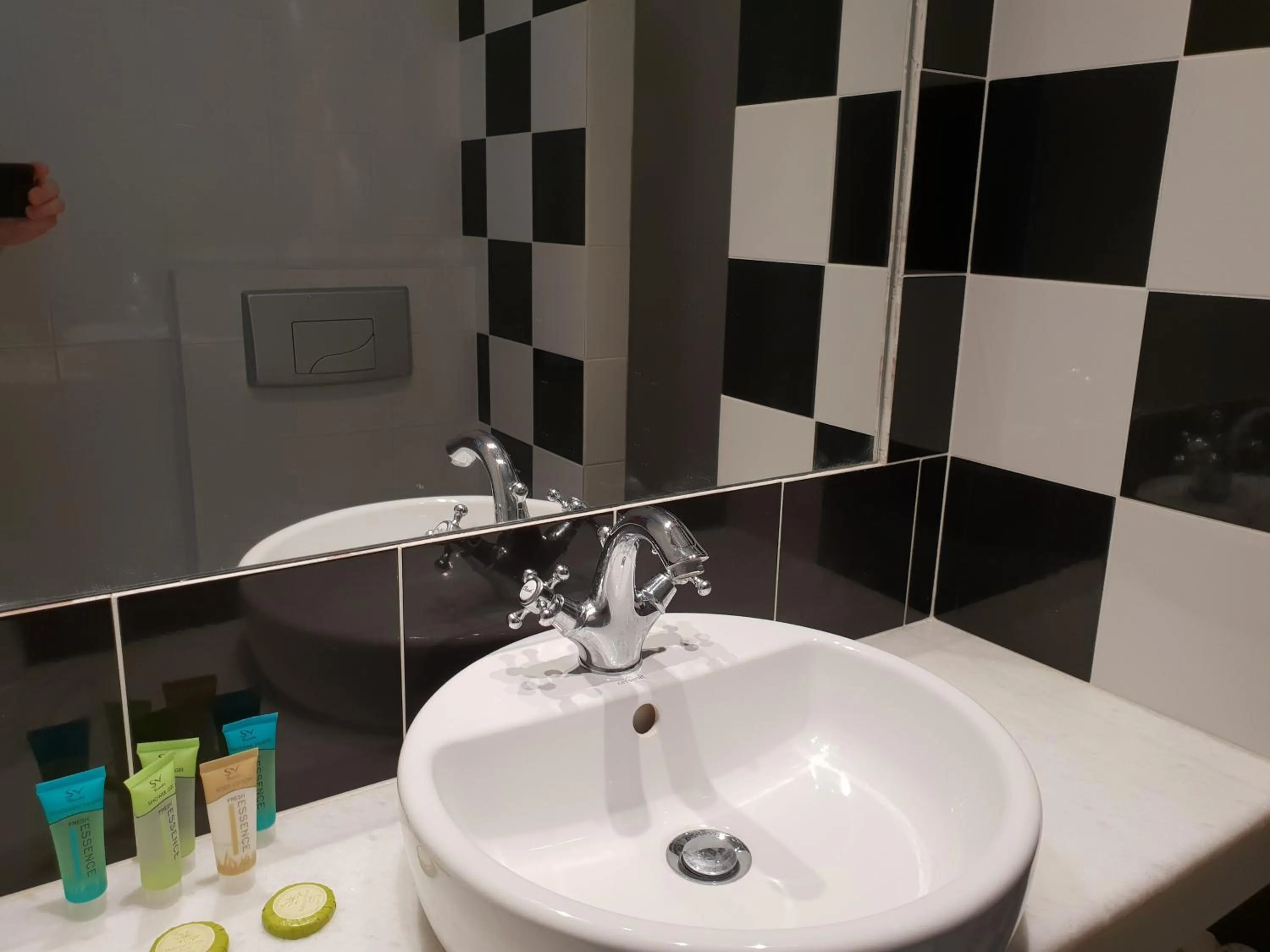 Captain's Rocks Hotel