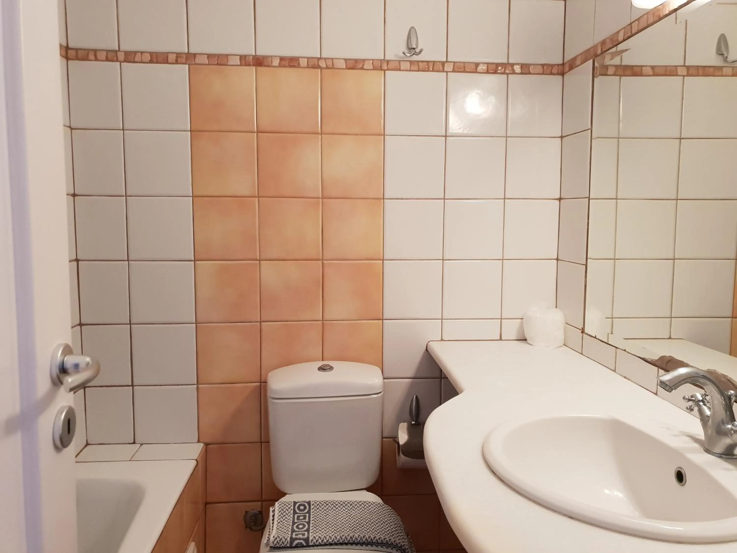 Captain's Rocks Hotel