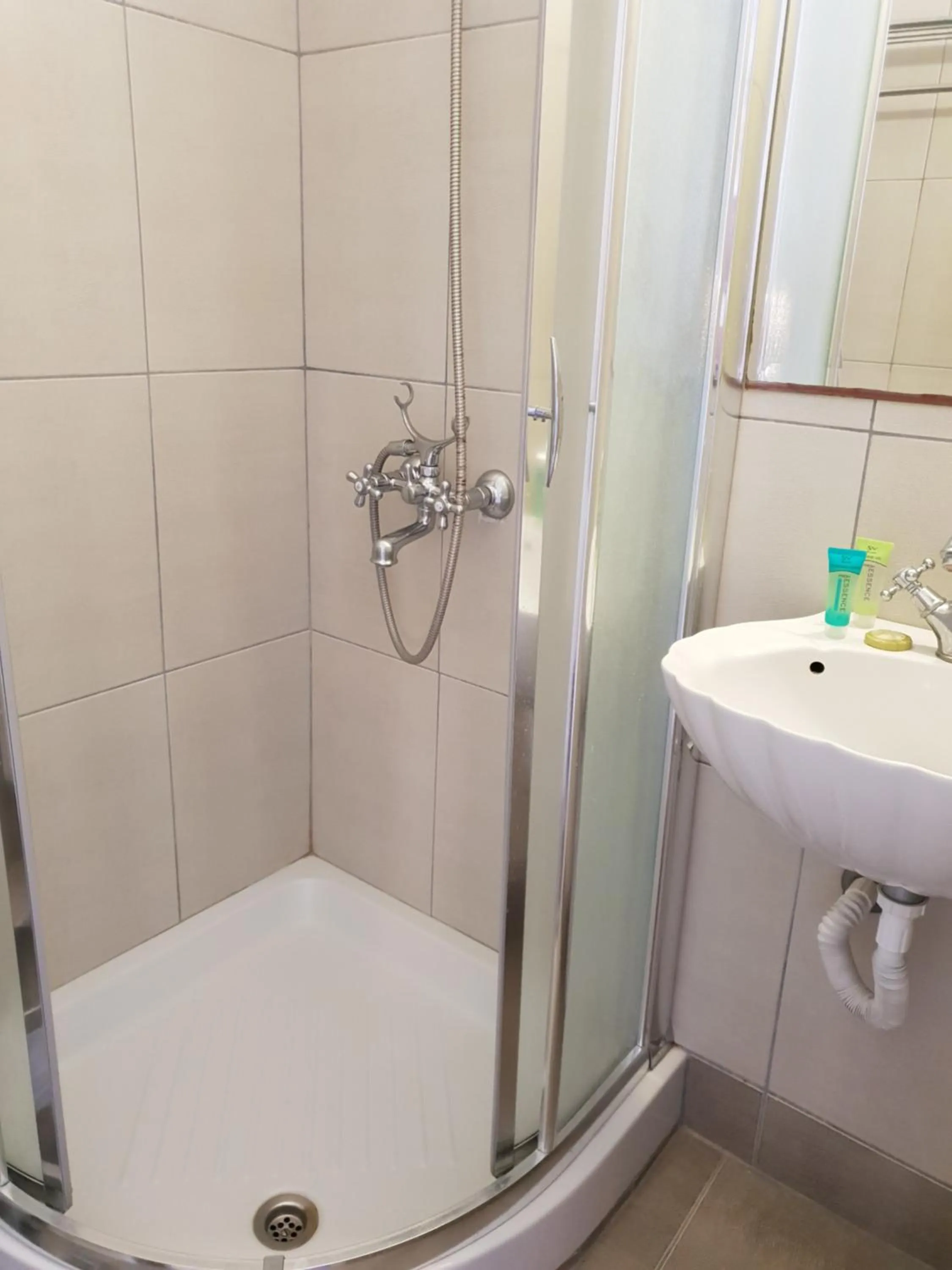 Captain's Rocks Hotel