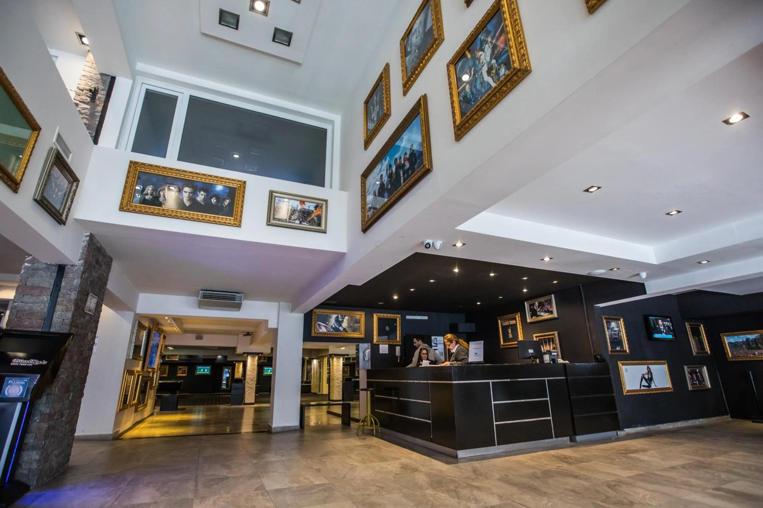 Facade/entrance in Hotel Bariloche Suites