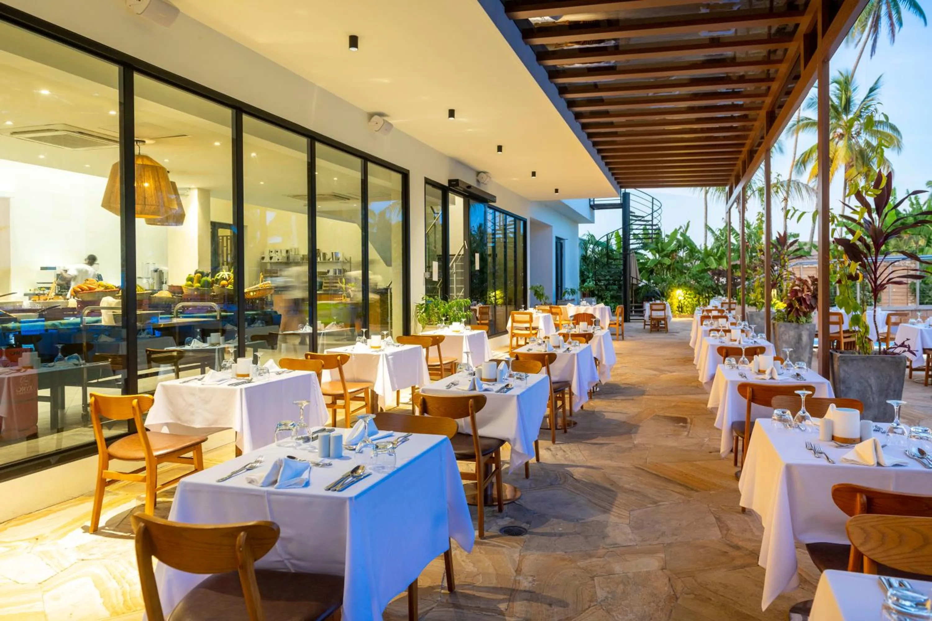 Restaurant/places to eat in TOA Hotel & Spa Zanzibar