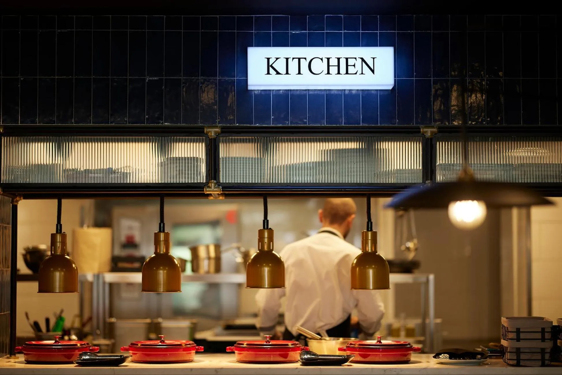 Restaurant/places to eat in The Port Square Hotel