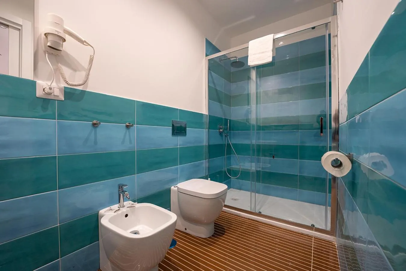 Bathroom in P.C. Boutique Medina H. Napoli Centro, by Clapa Group