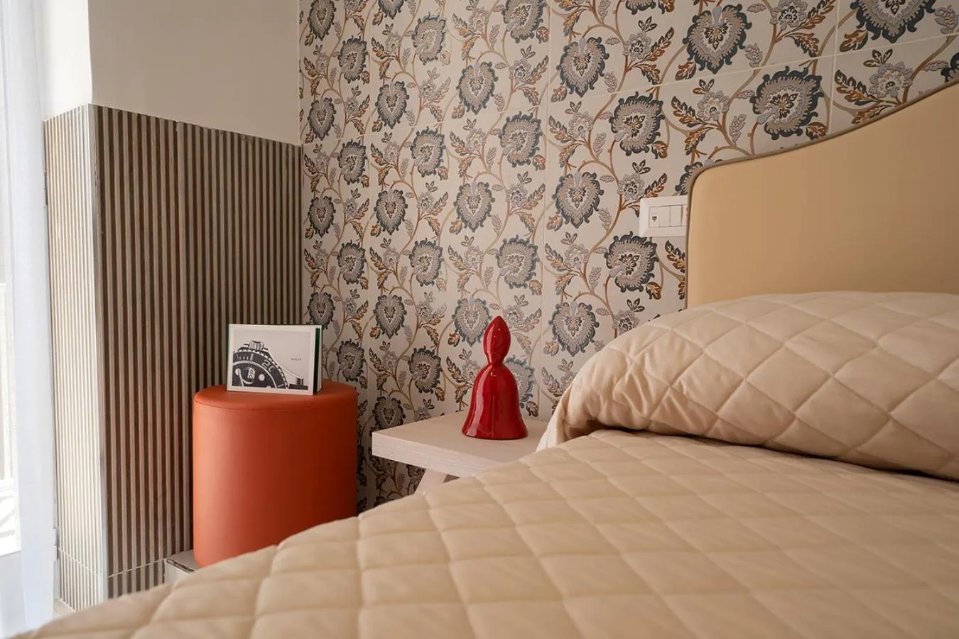 Bedroom, Bed in P.C. Boutique Medina H. Napoli Centro, by Clapa Group