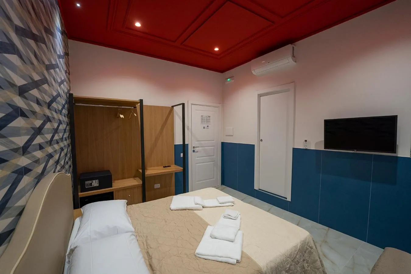 Bed in P.C. Boutique Medina H. Napoli Centro, by Clapa Group