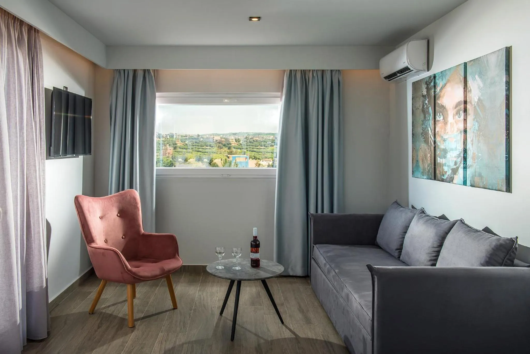 TV and multimedia in Nuovo Crete By Sea