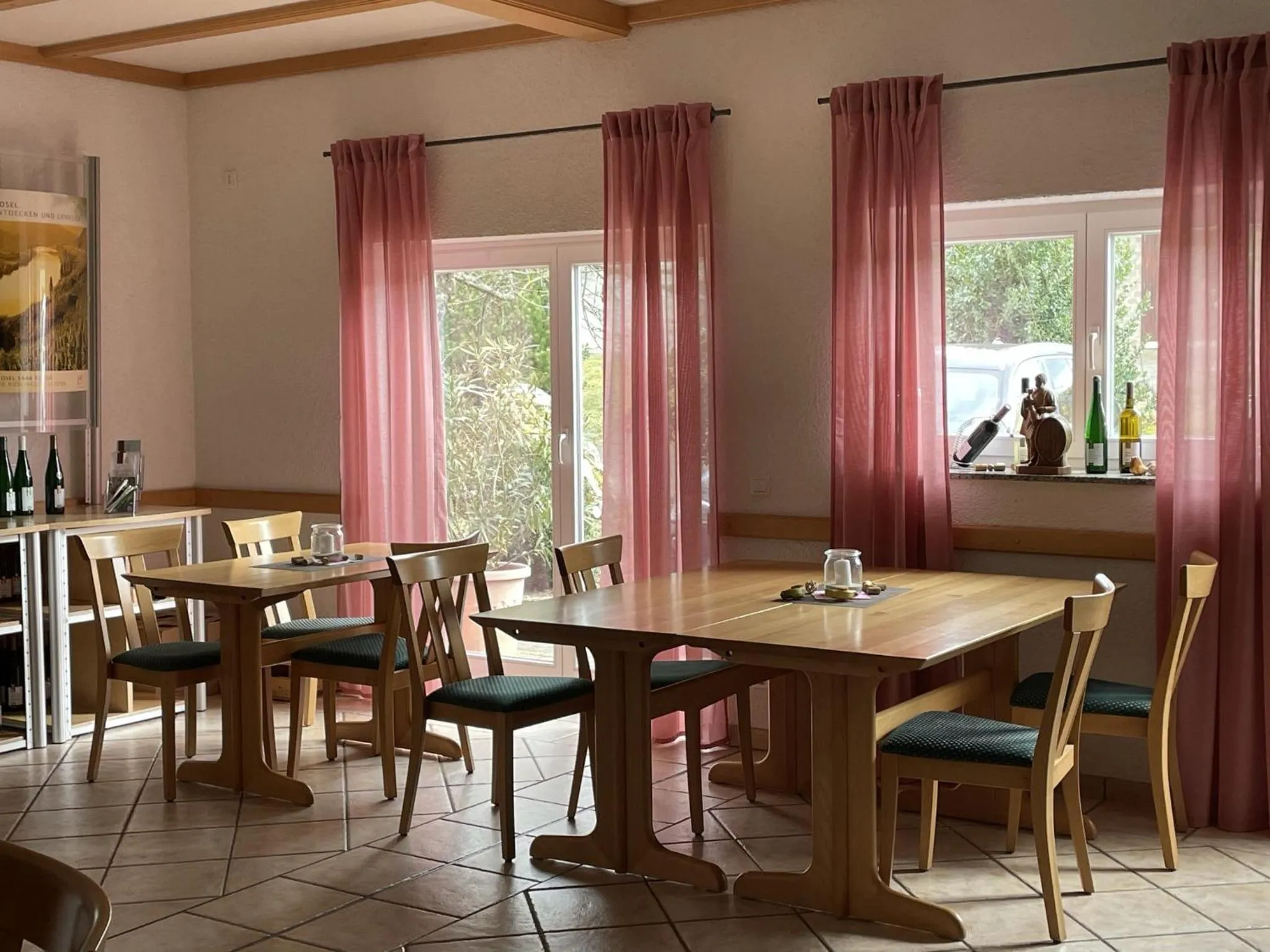 Food and drinks in Weingut & Gästehaus Andreas Erz
