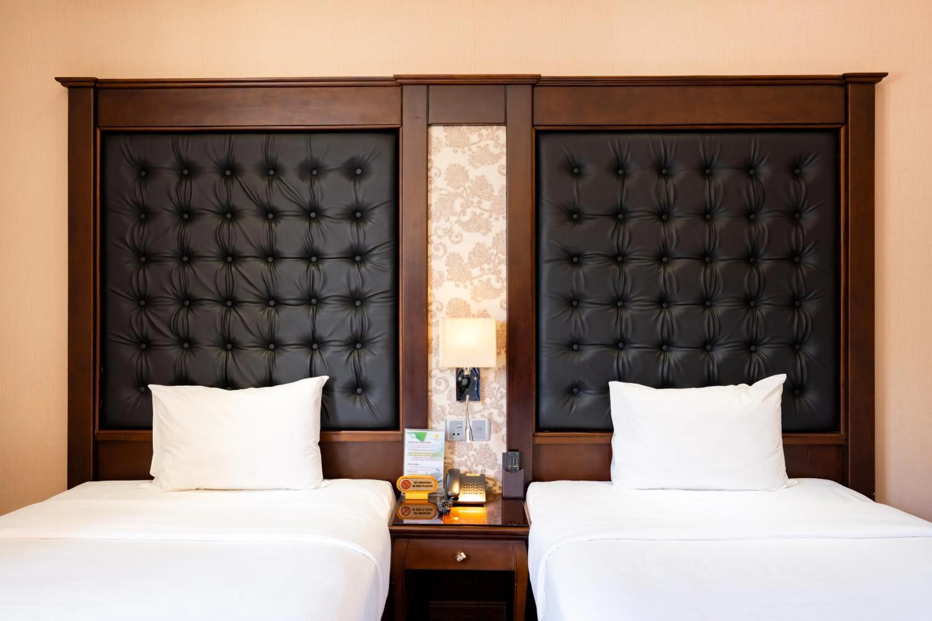 Bed in CityBay Palace Hạ Long Hotel