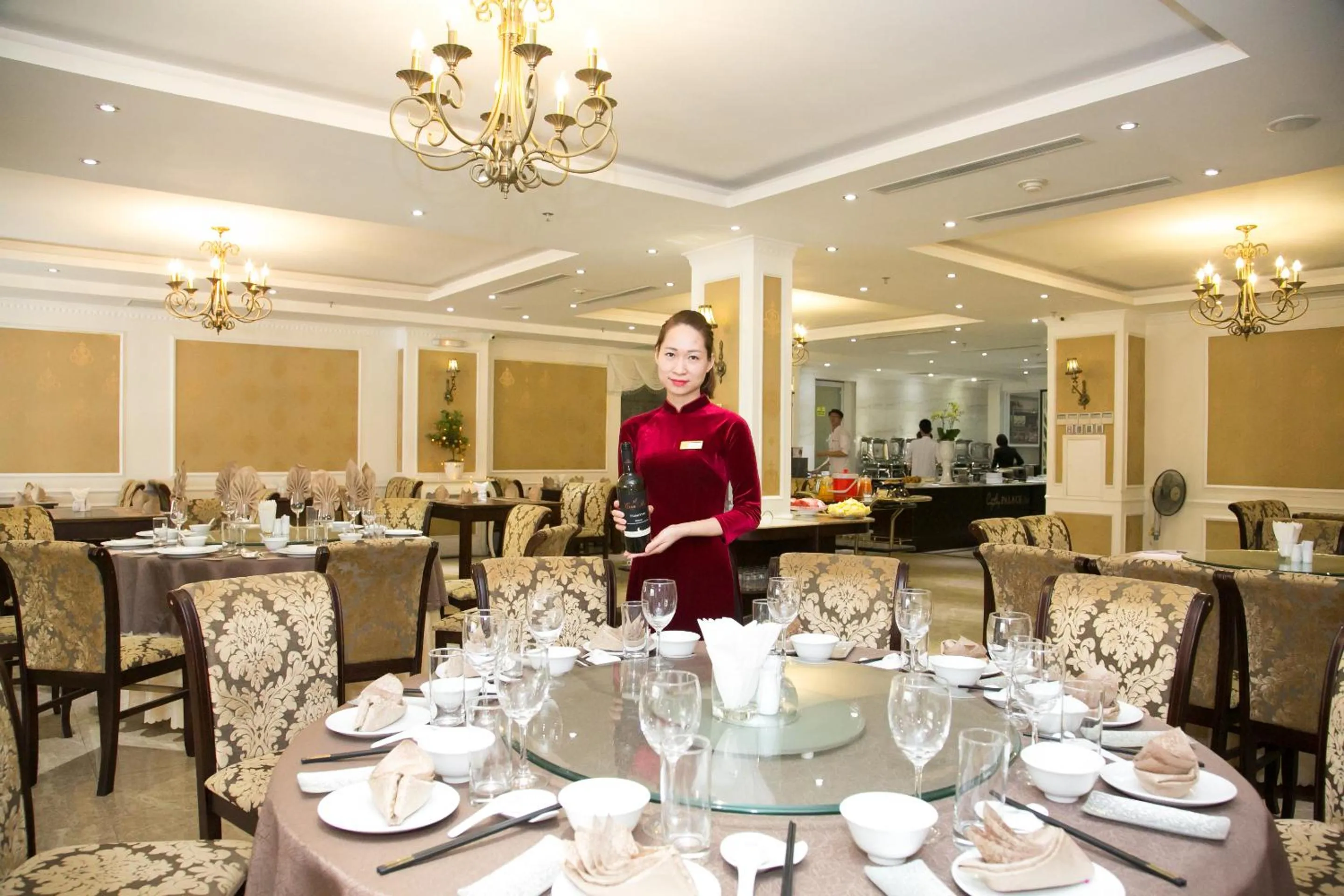 Staff in CityBay Palace Hạ Long Hotel