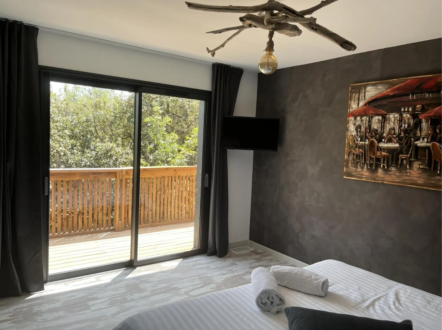 Bed in Villa Occitana