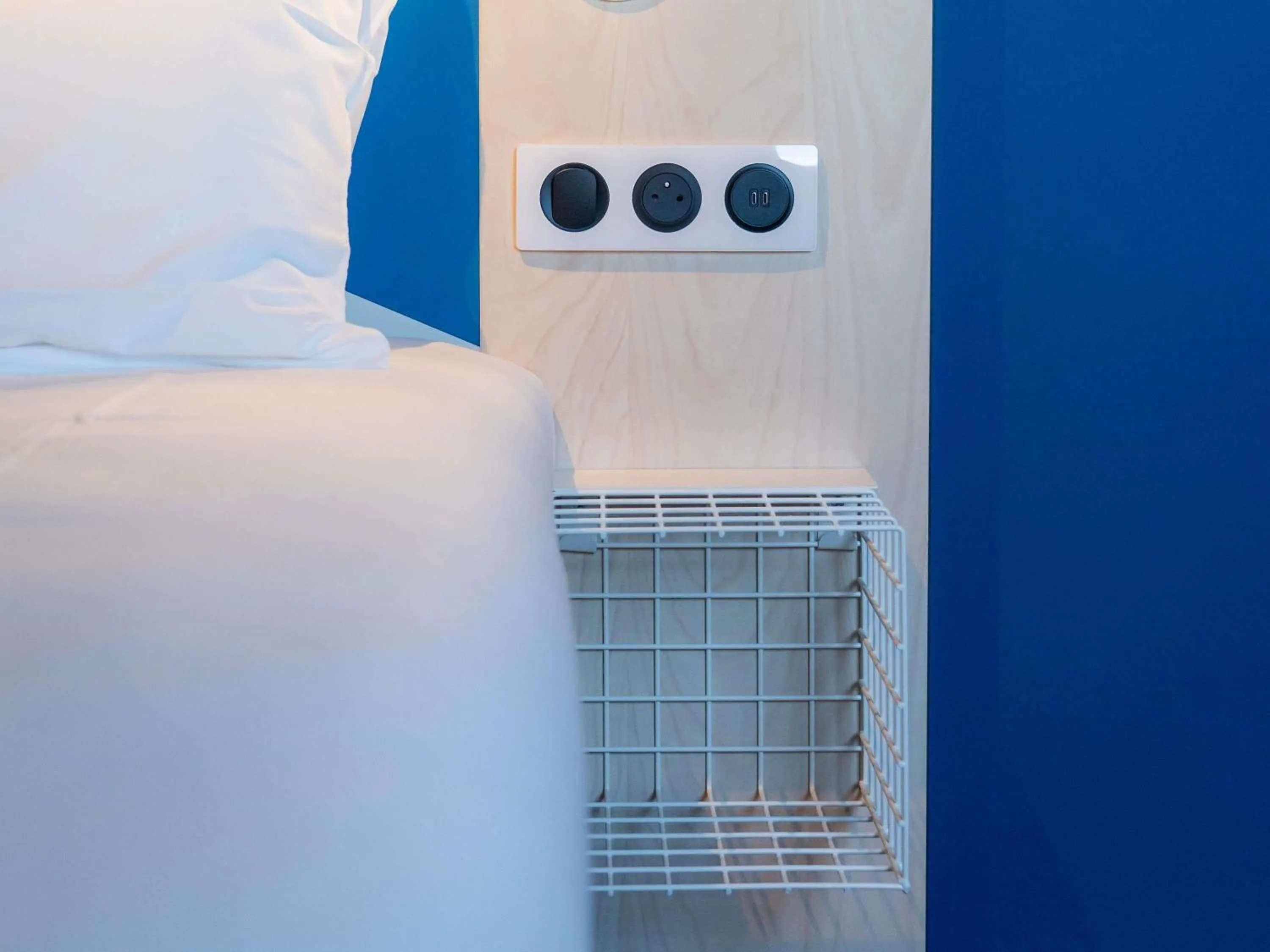 Bedroom, Bed in ibis budget Le Cannet des Maures