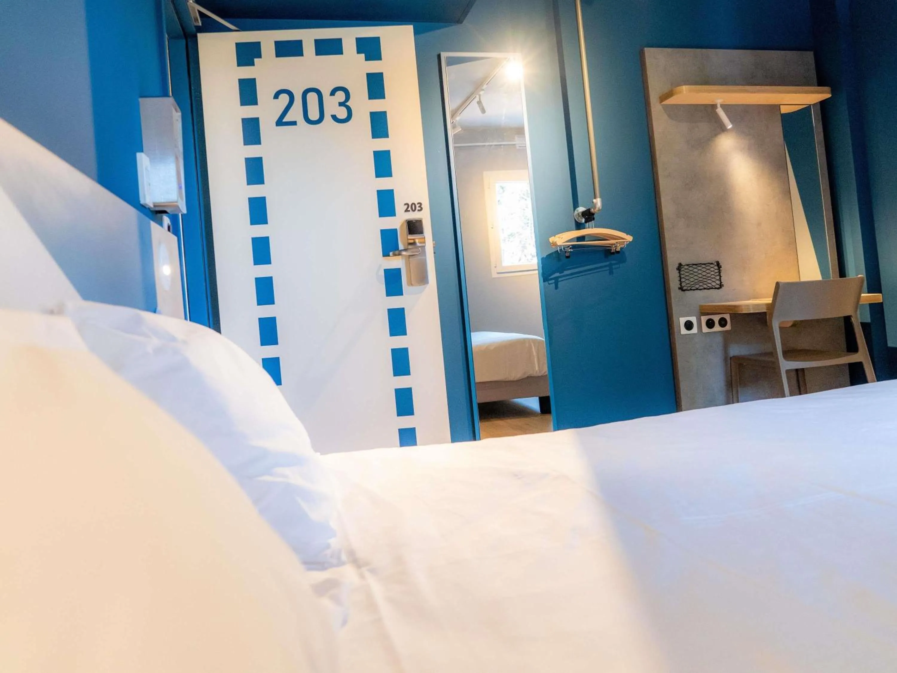 Bedroom, Bed in ibis budget Le Cannet des Maures