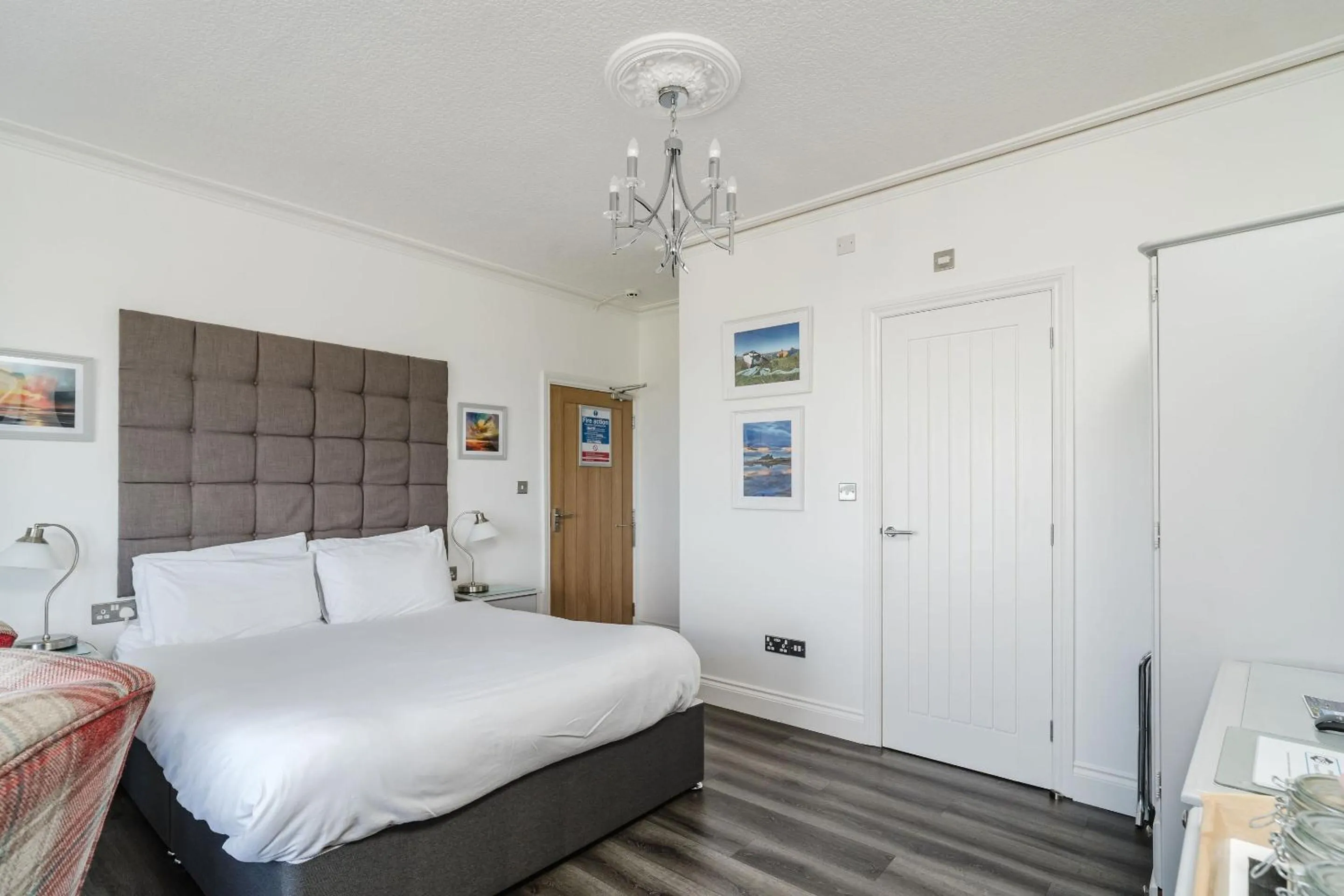 Bedroom, Bed in The Roxburgh