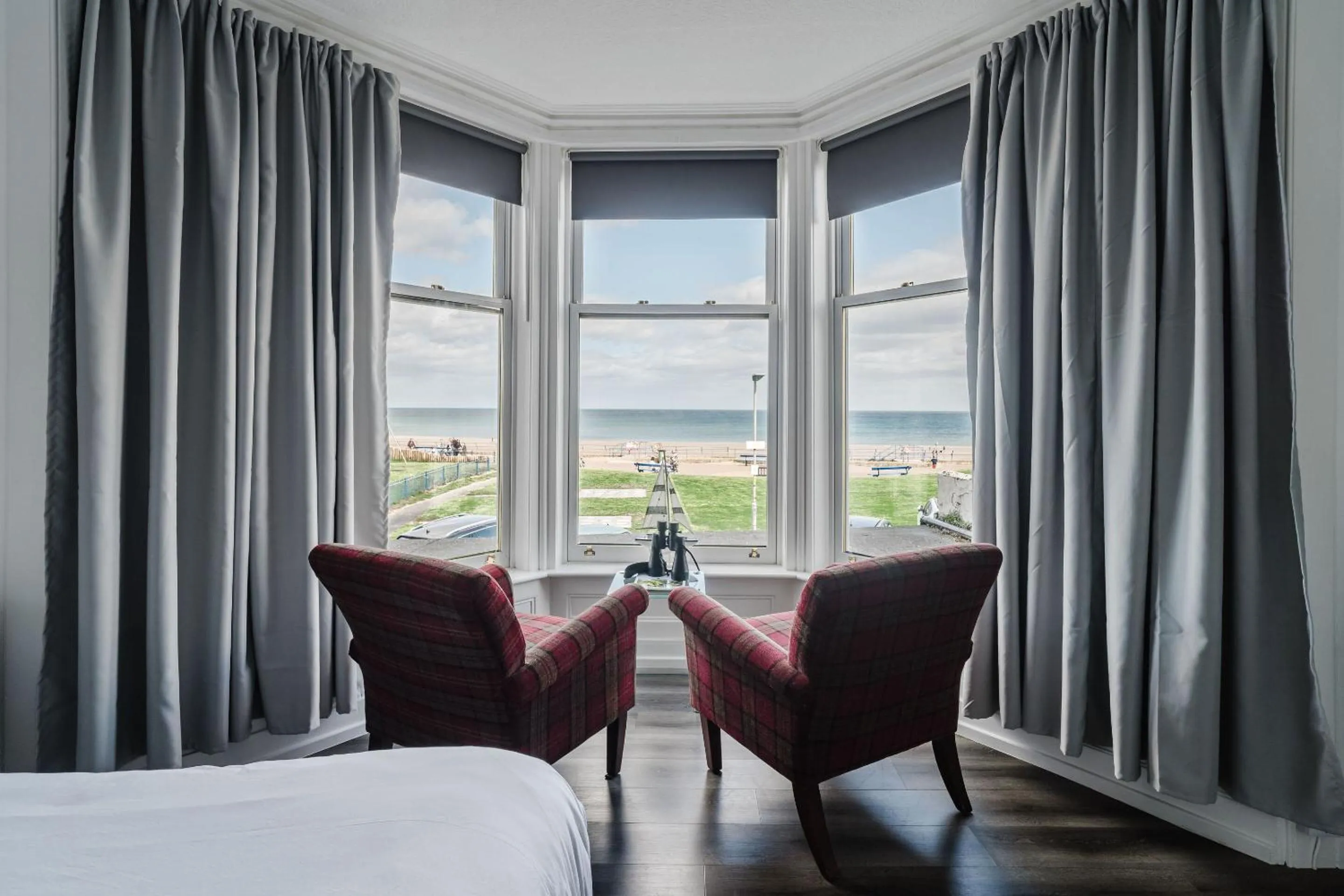 Bedroom, Bed in The Roxburgh