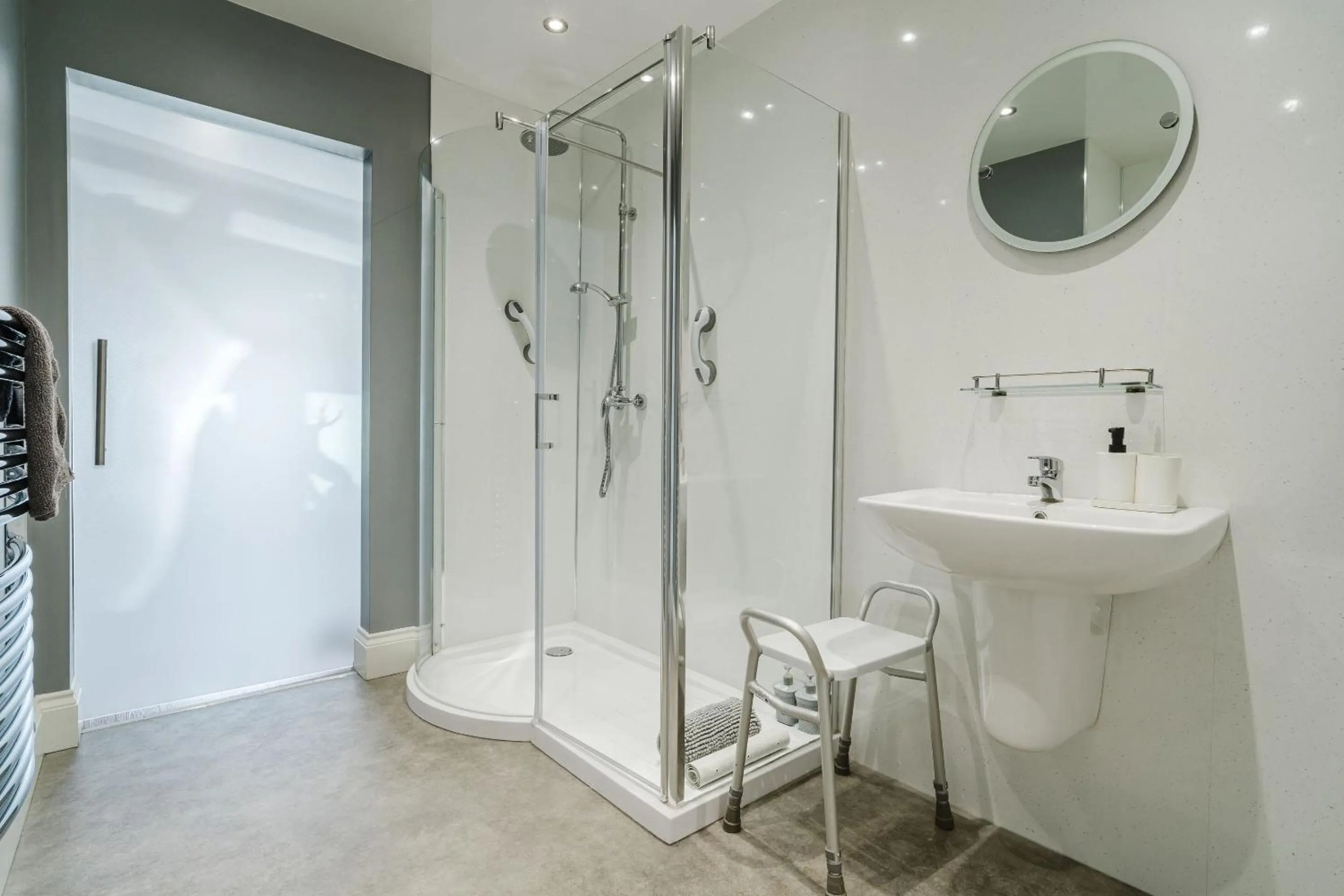 Bathroom in The Roxburgh