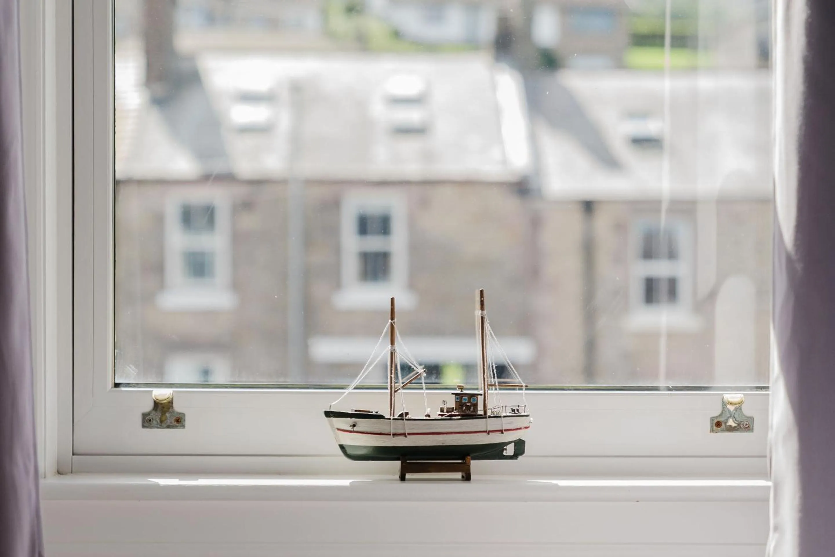 Bedroom in The Roxburgh