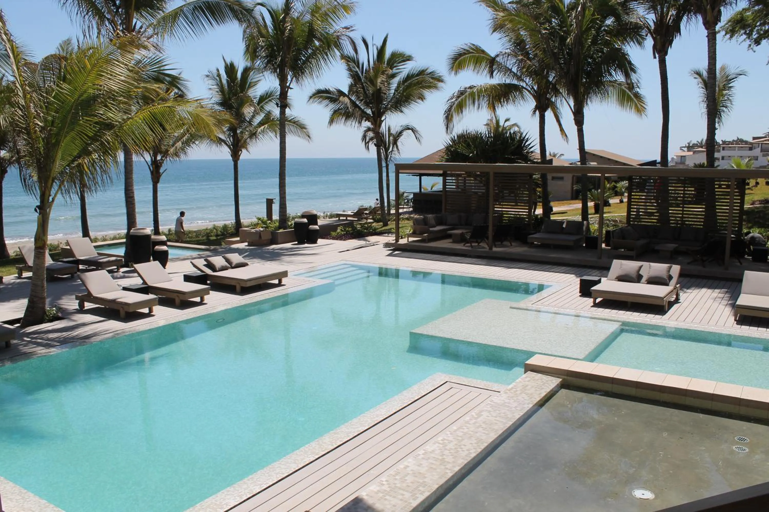 Swimming pool in Arennas Mancora