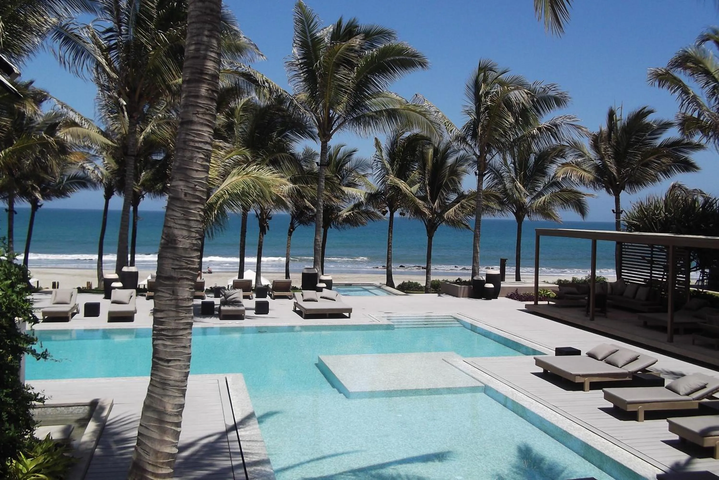 Swimming pool in Arennas Mancora