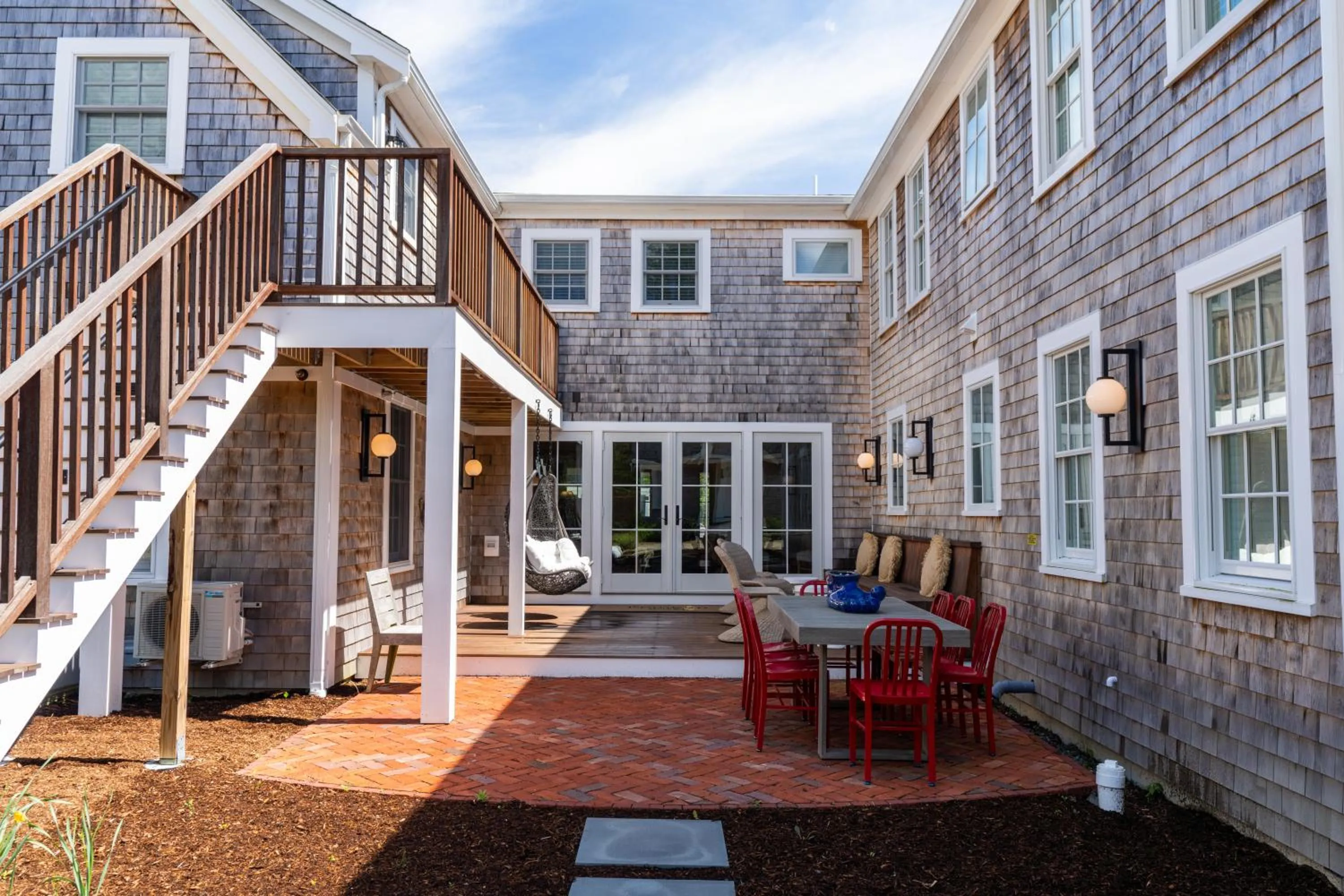 Property building in The Franklin Hotel Martha's Vineyard