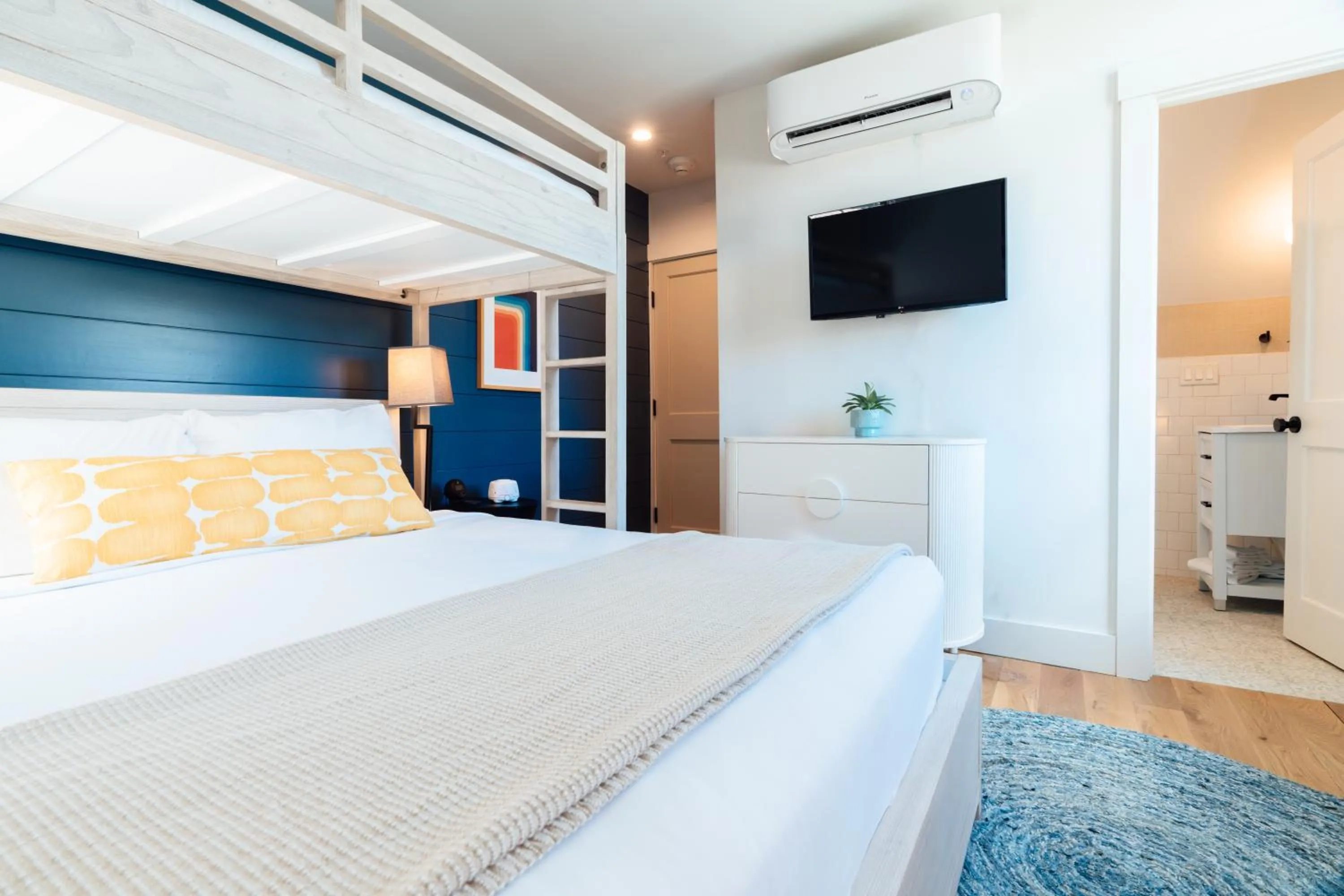 Bedroom, Bed in The Franklin Hotel Martha's Vineyard