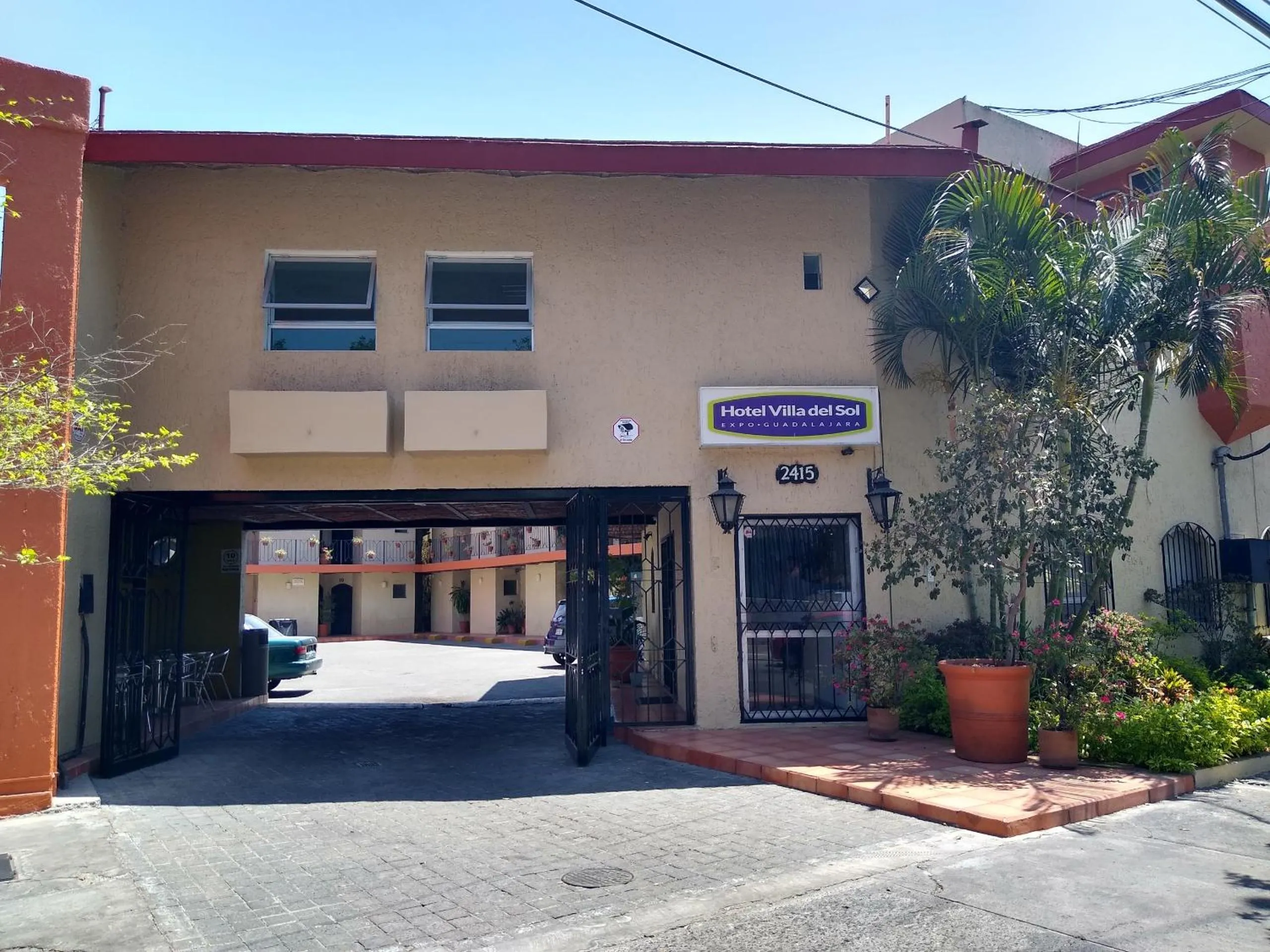 Property building in Hotel Villa Del Sol Expo