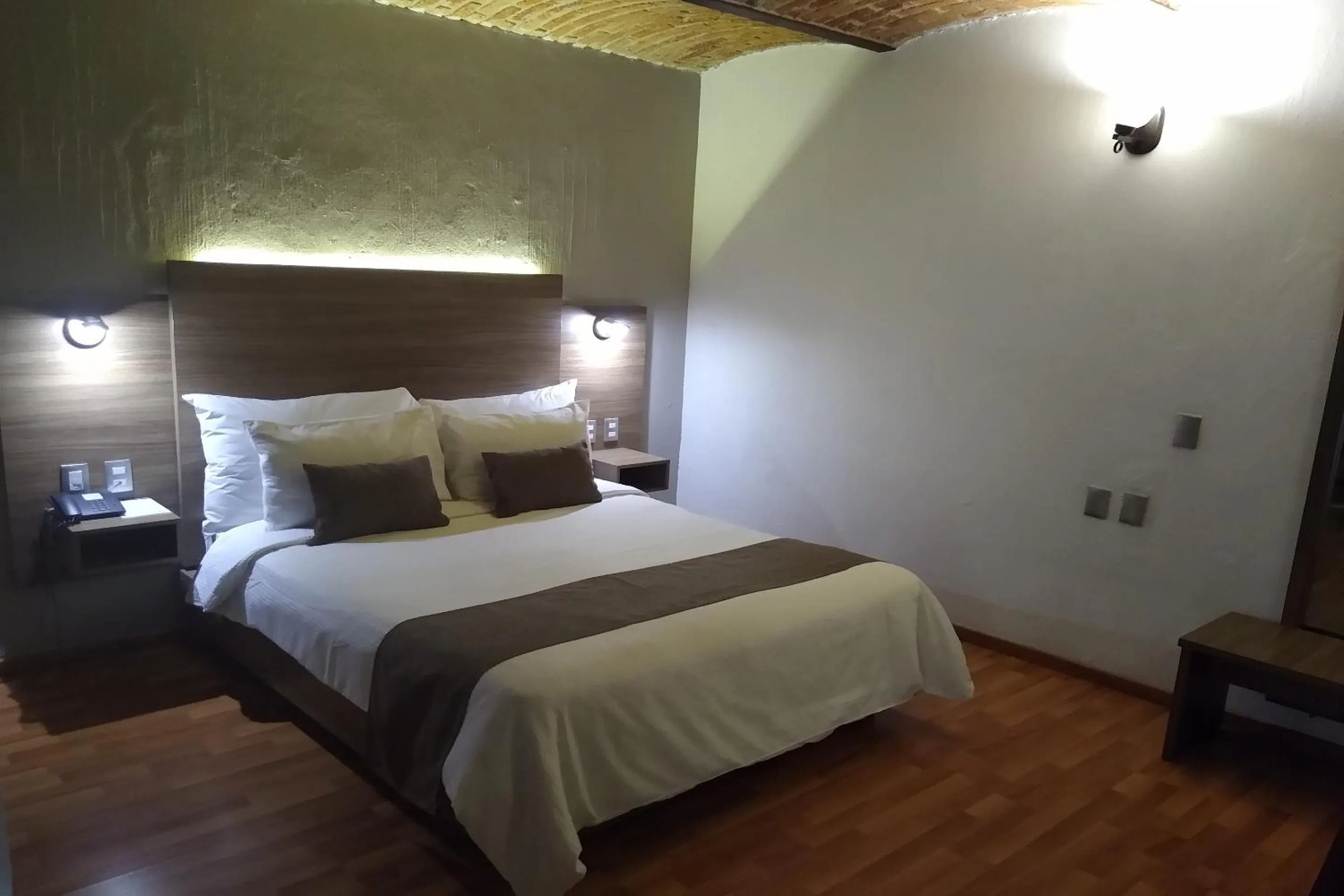 Photo of the whole room, Bed in Hotel Villa Del Sol Expo