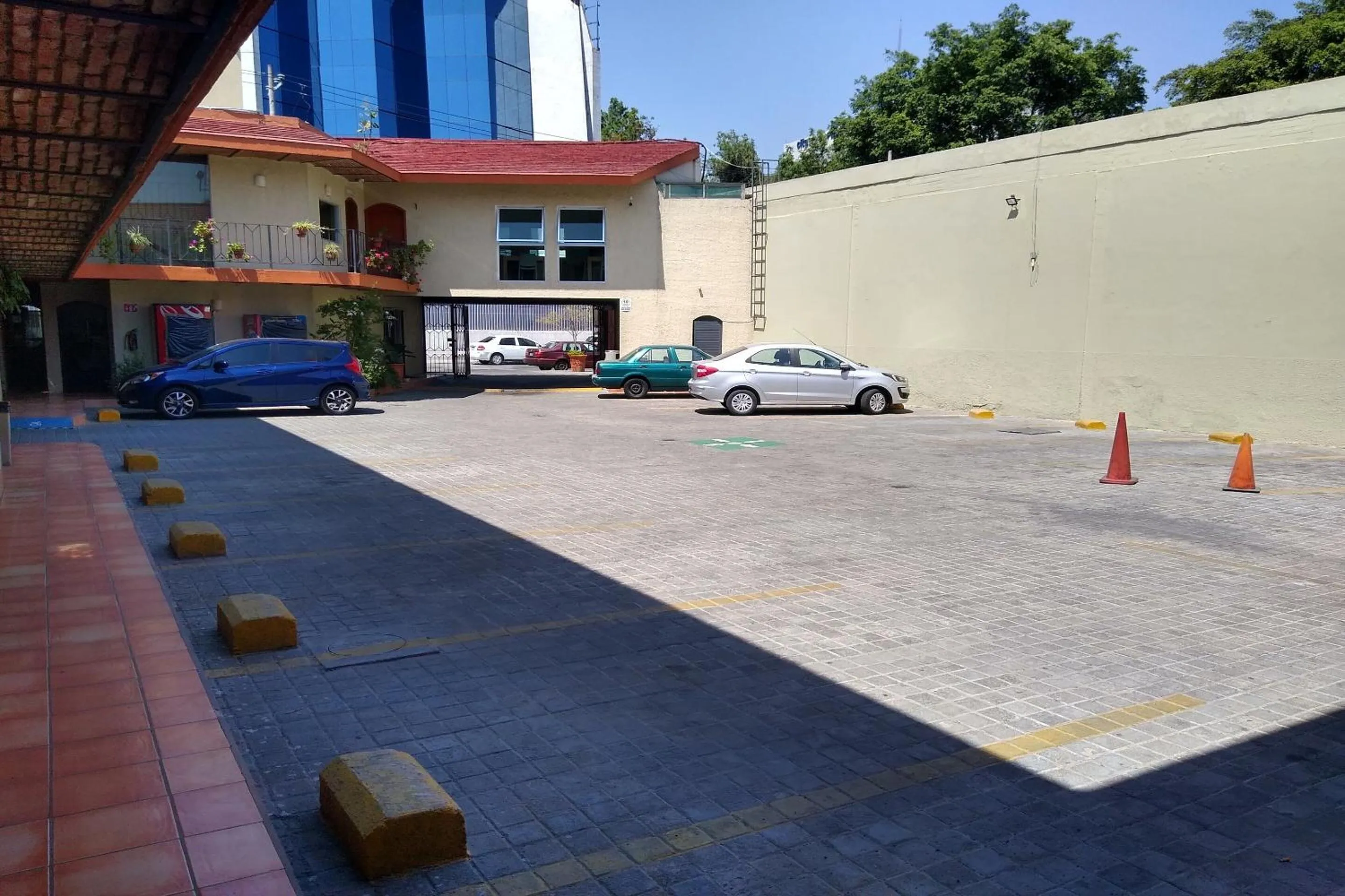 On site in Hotel Villa Del Sol Expo