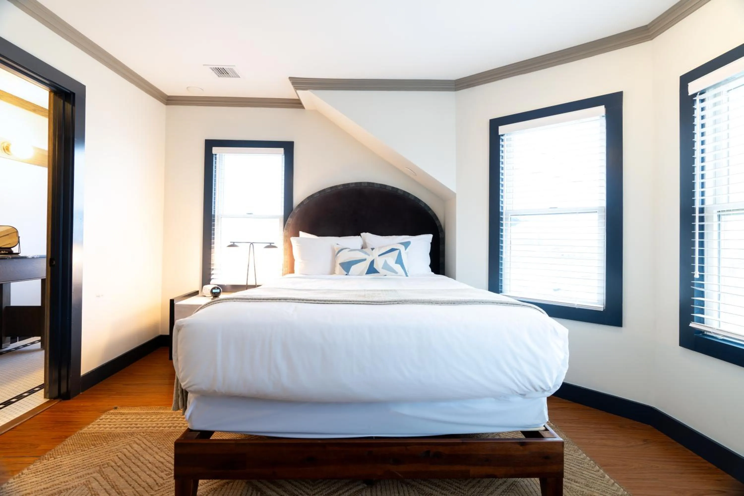 Bedroom, Bed in The Morgan Hotel Martha's Vineyard