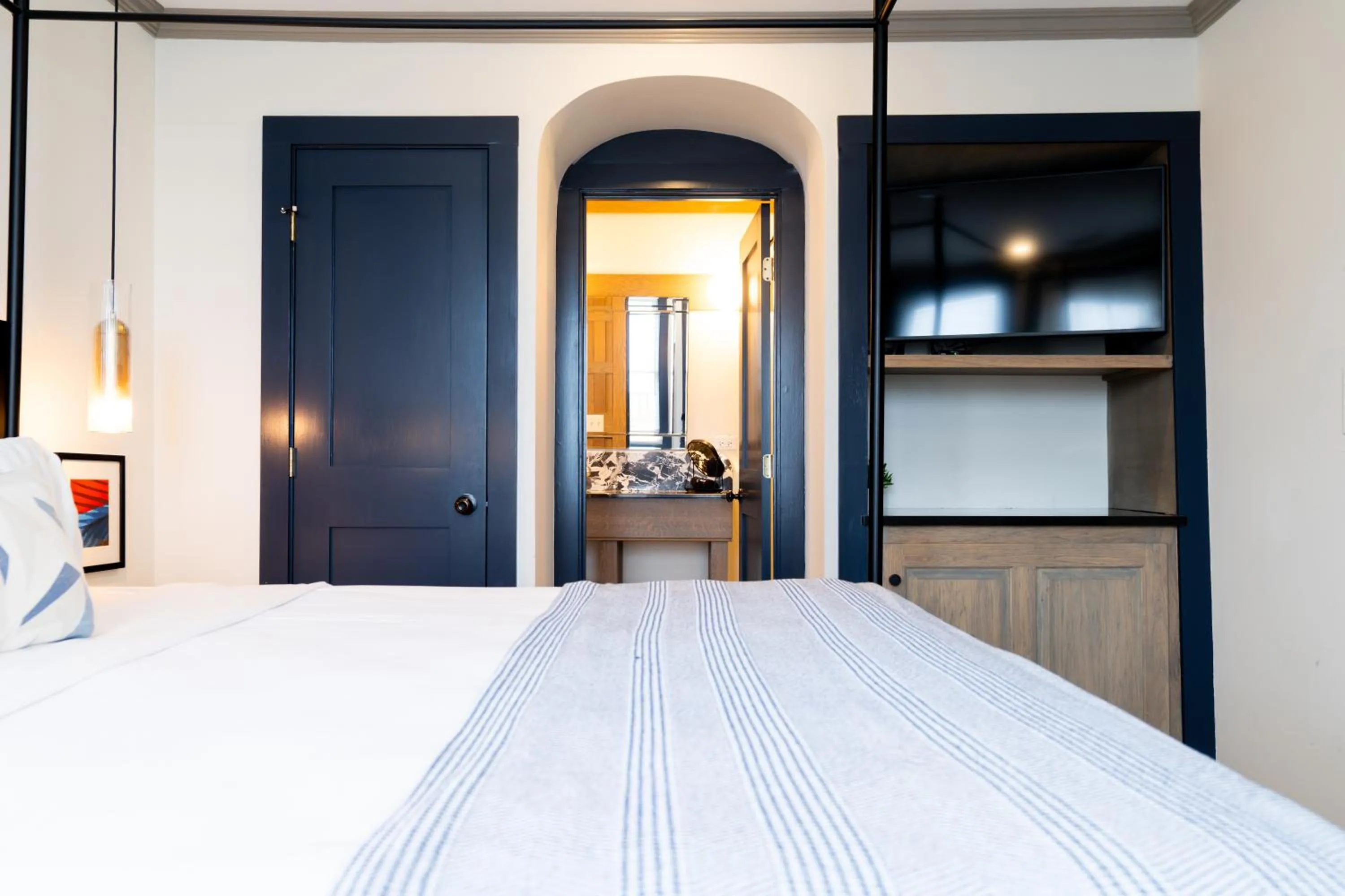 Bedroom, Bed in The Morgan Hotel Martha's Vineyard