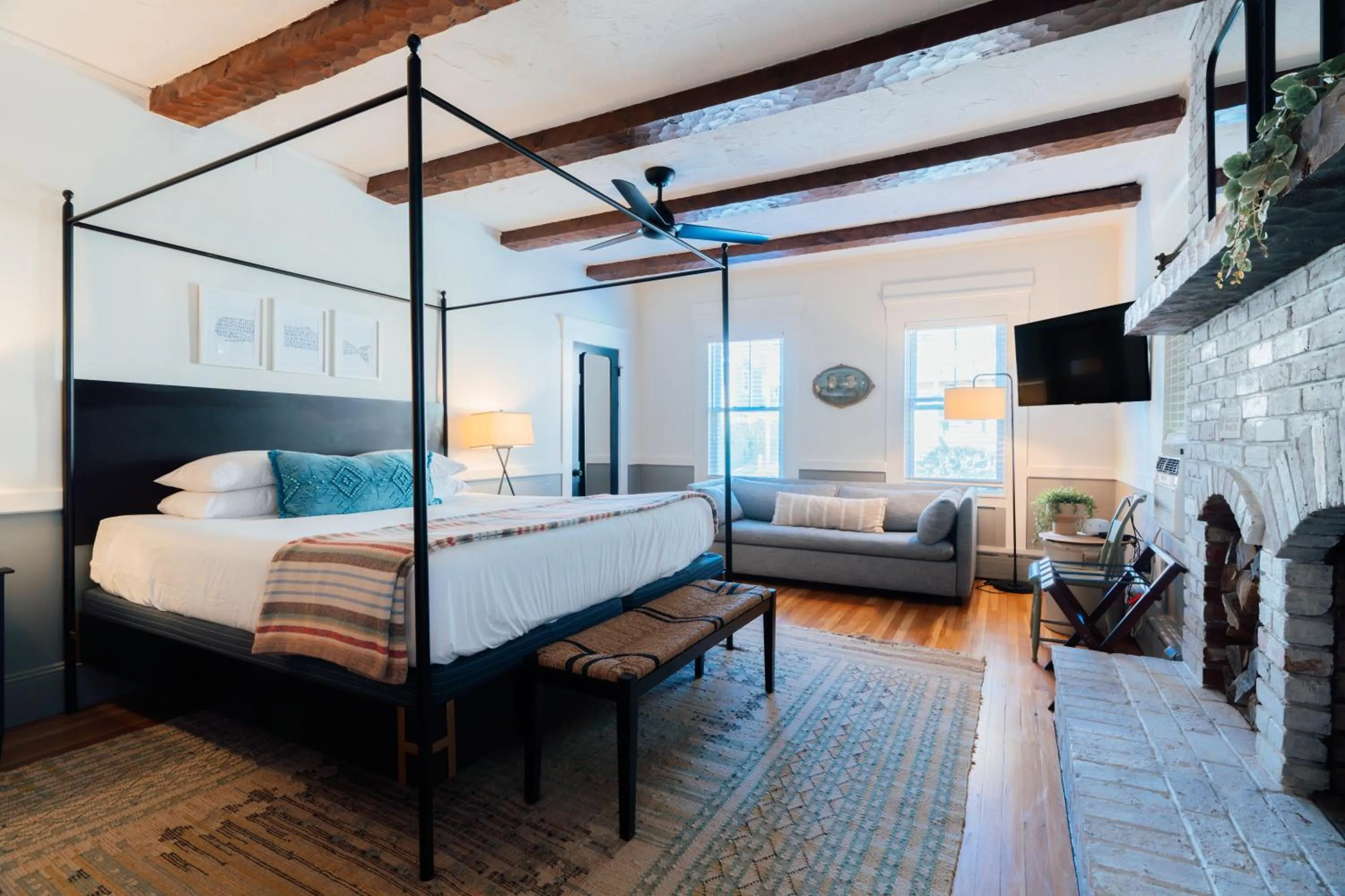 Bedroom, Bed in Beaconlight Guest House