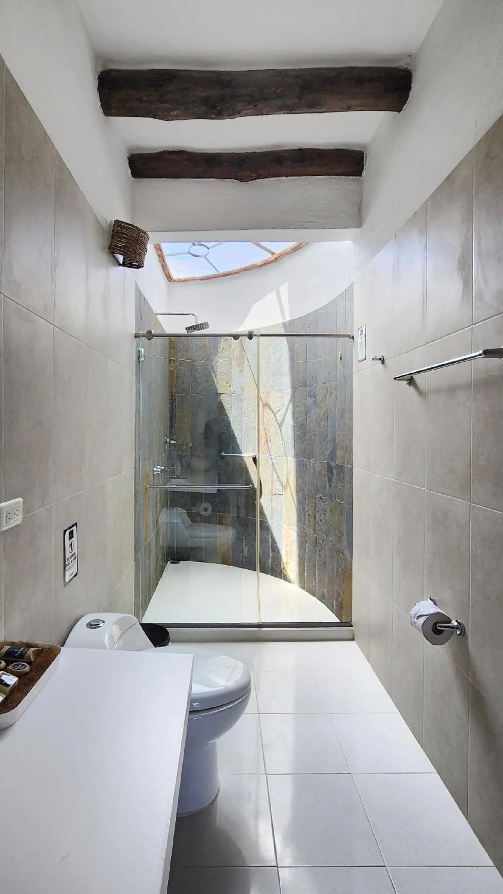 Shower in Hotel AMANEE