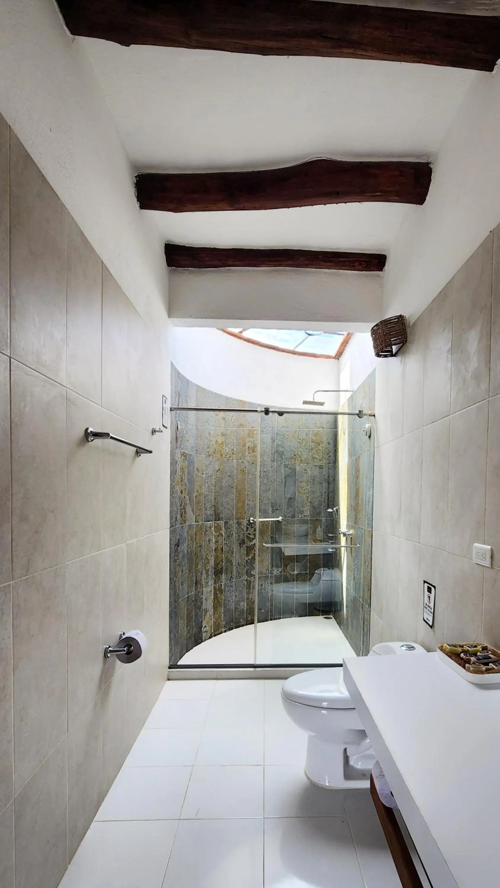 Shower in Hotel AMANEE