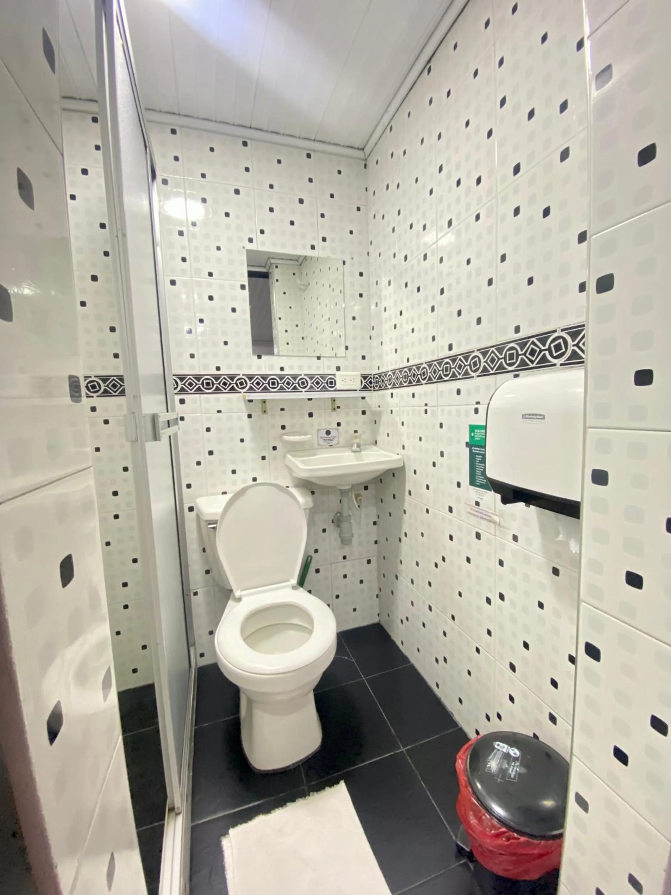 Shower in Ayenda 1016 Bogota Chapinero