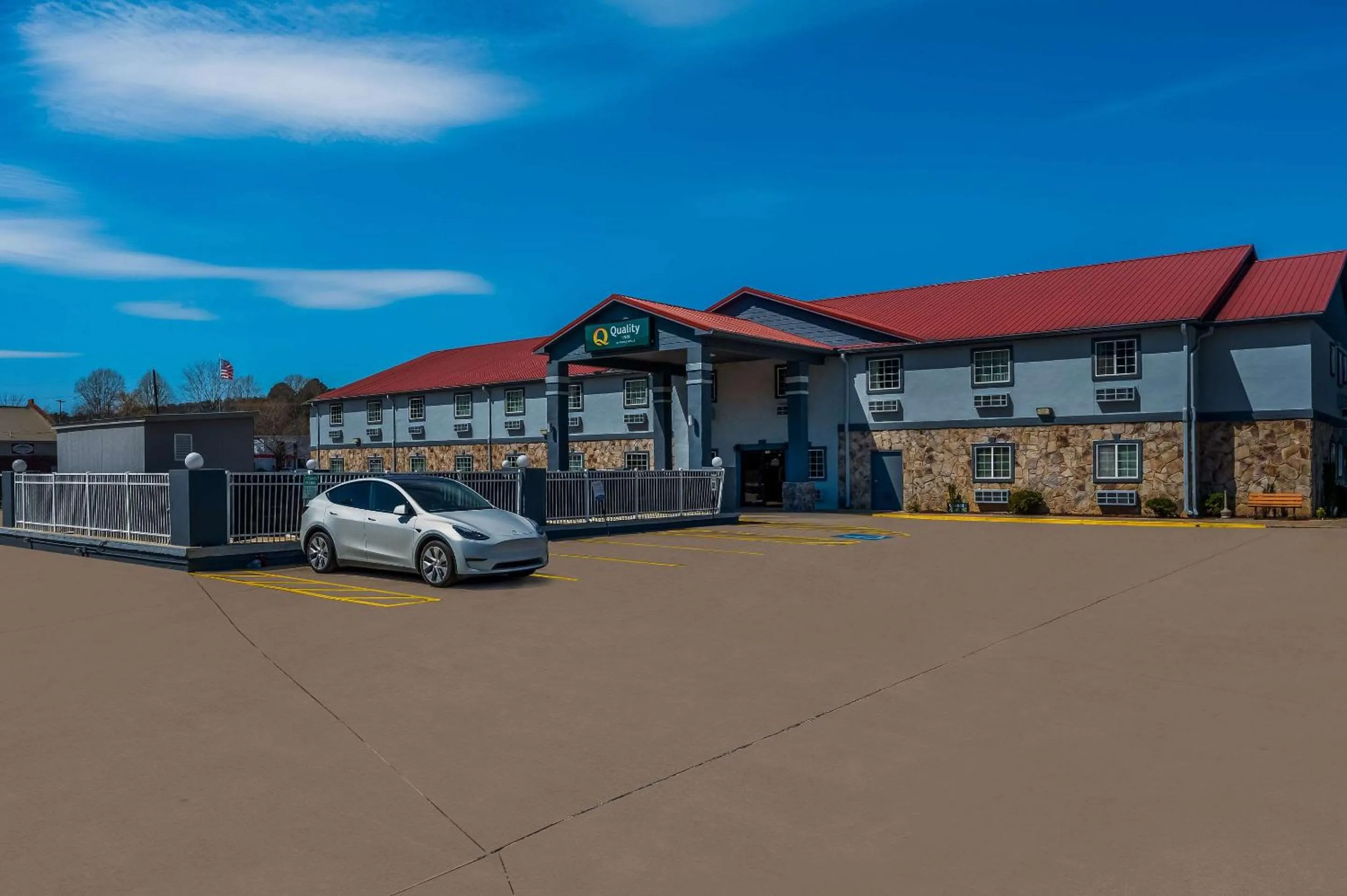 Property building in Quality Inn Fort Payne